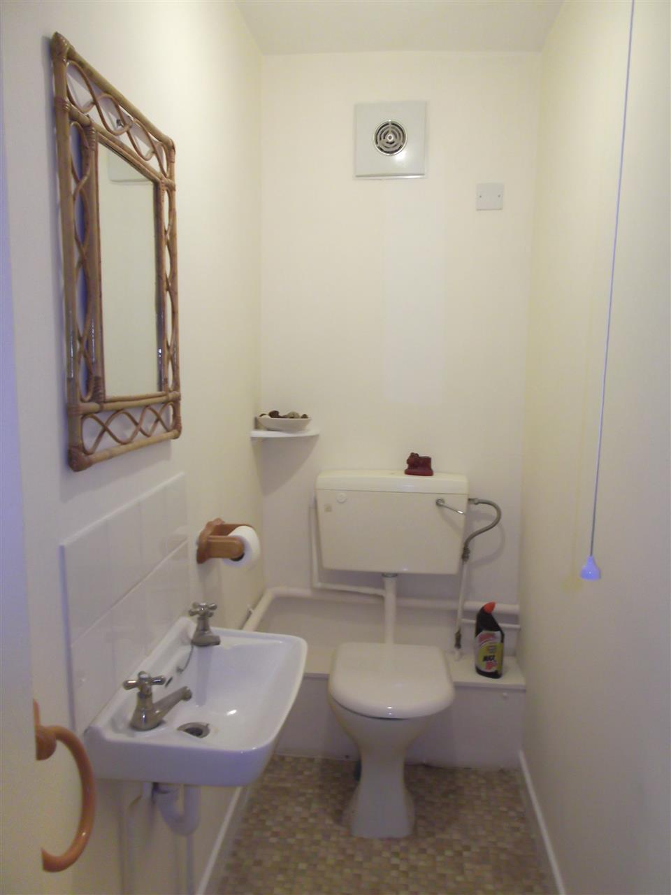 Clapham Park Road - Picture 7