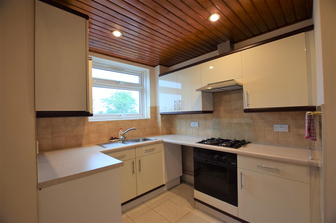 Homefield Road - Picture 5
