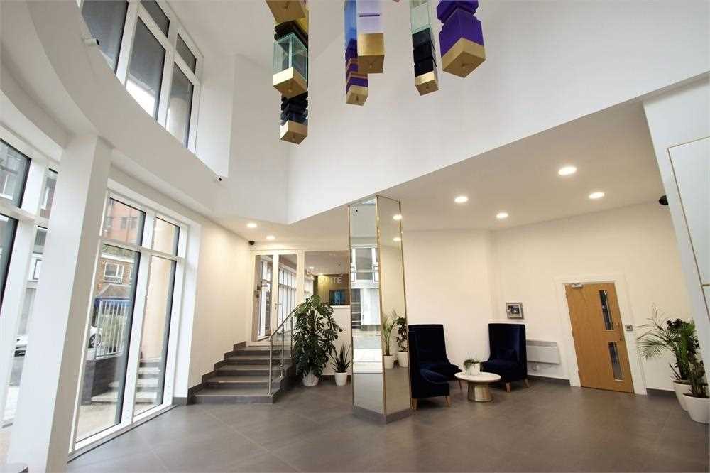 Streatfield Road - Picture 1