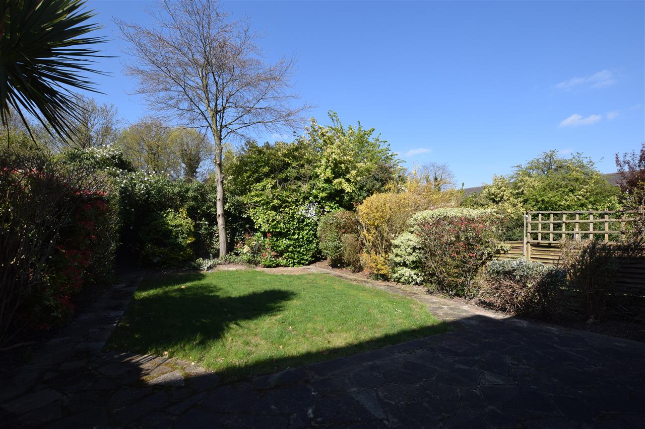 Fairfield Crescent - Picture 15