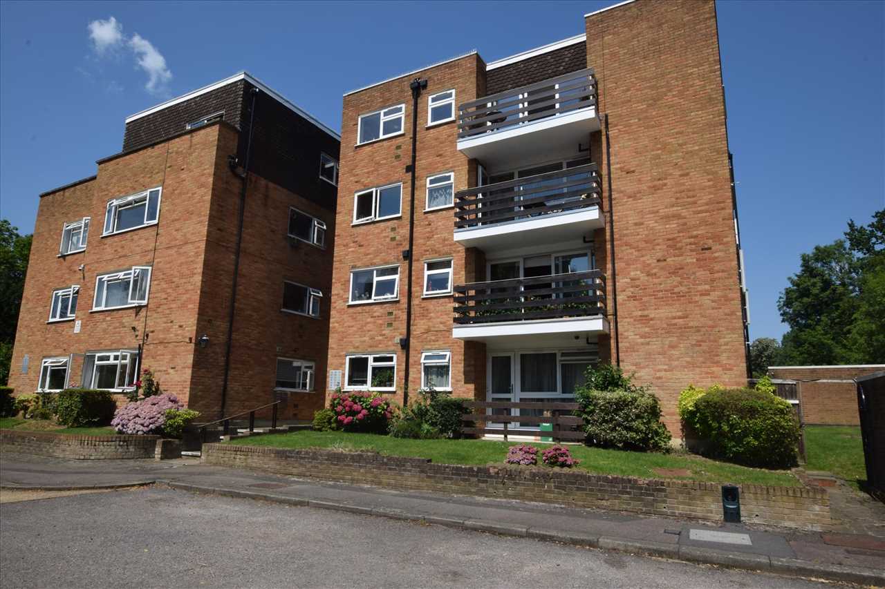 Mentmore Court, September Way