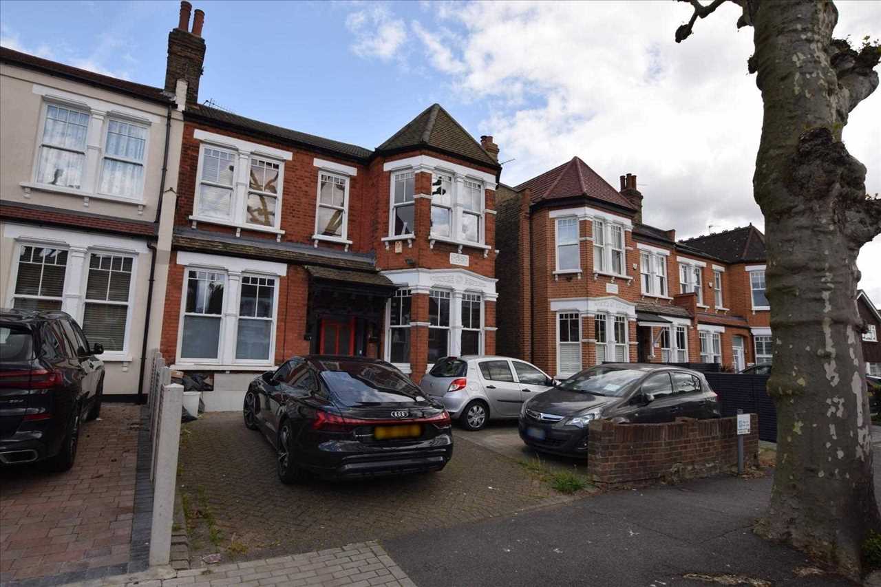 Redbourne Avenue