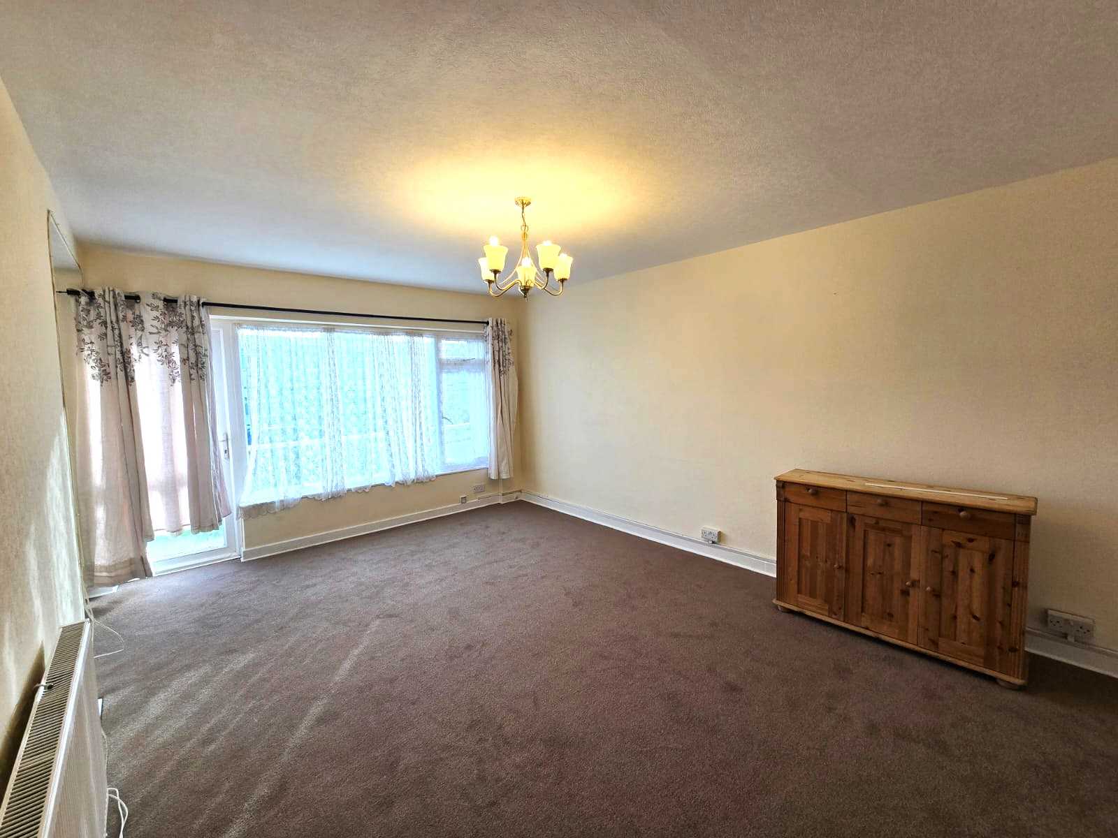 Dene Court, Dene Gardens - Picture 4