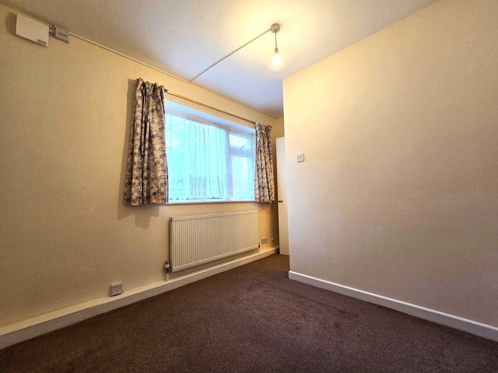 Dene Court, Dene Gardens - Picture 9