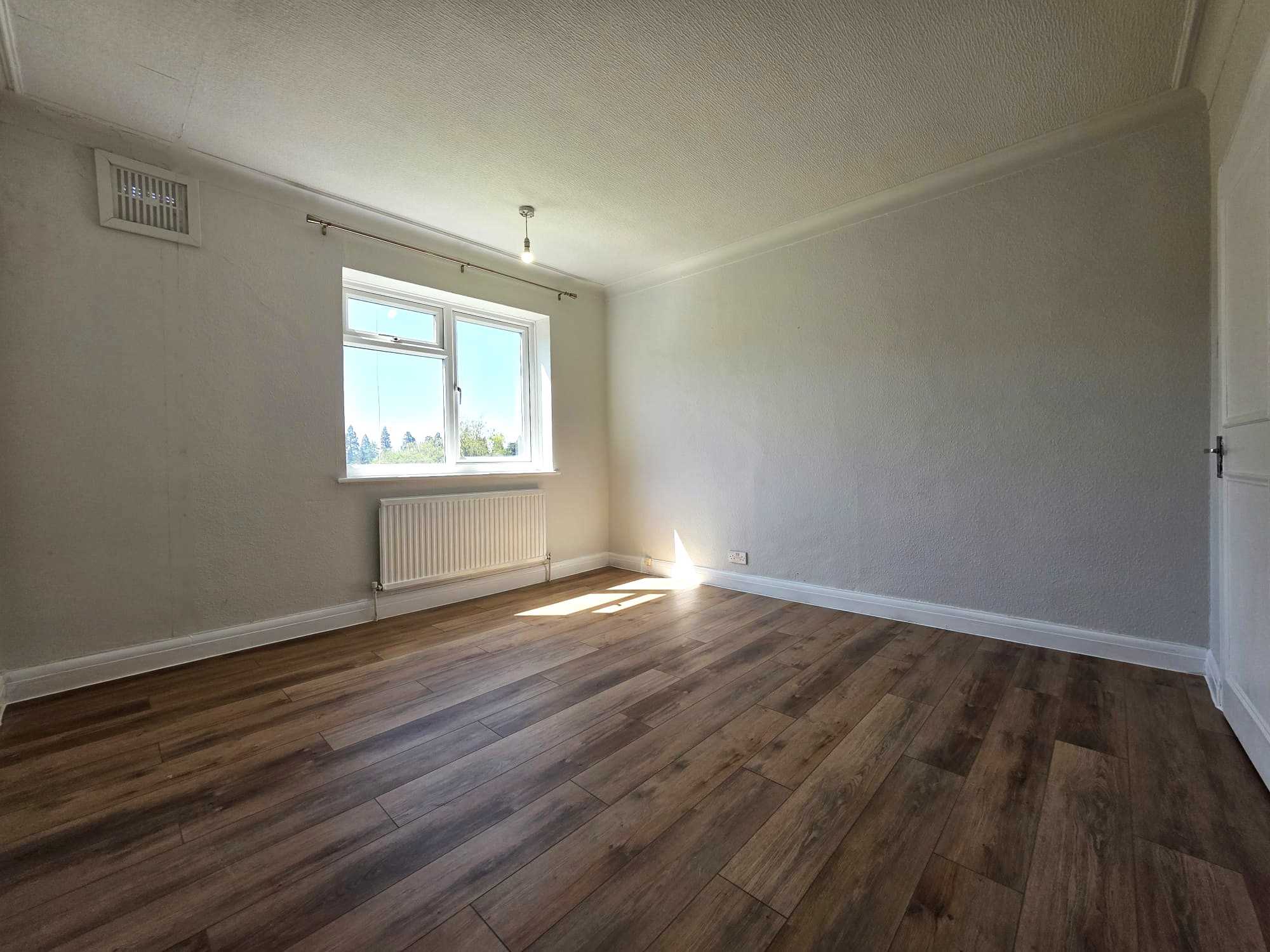 Orchard Court, Stonegrove - Picture 6