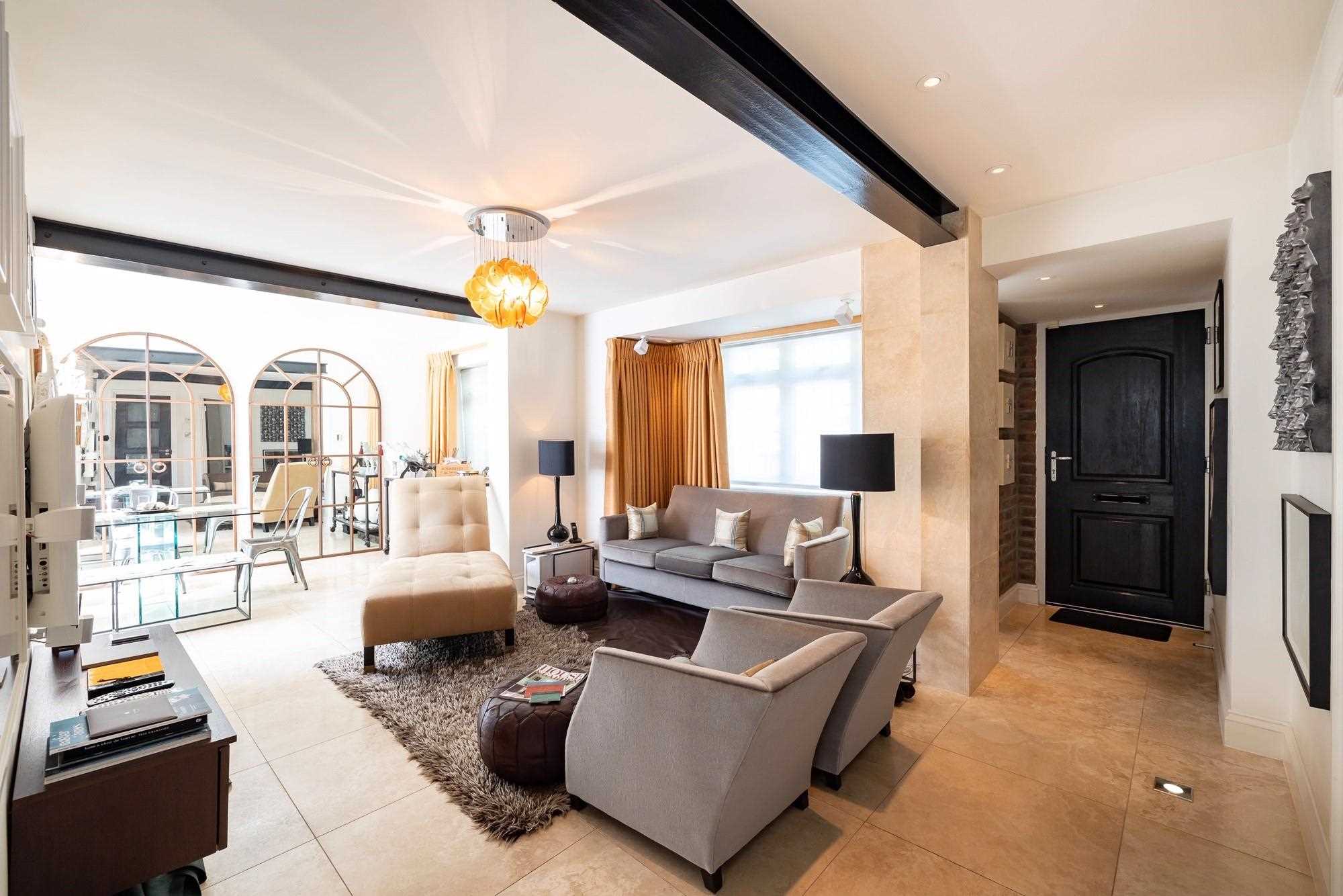 Acacia Close - Picture 2