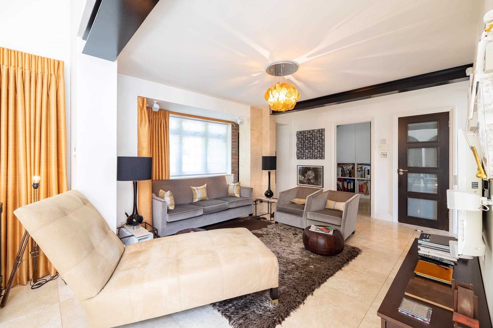 Acacia Close - Picture 3