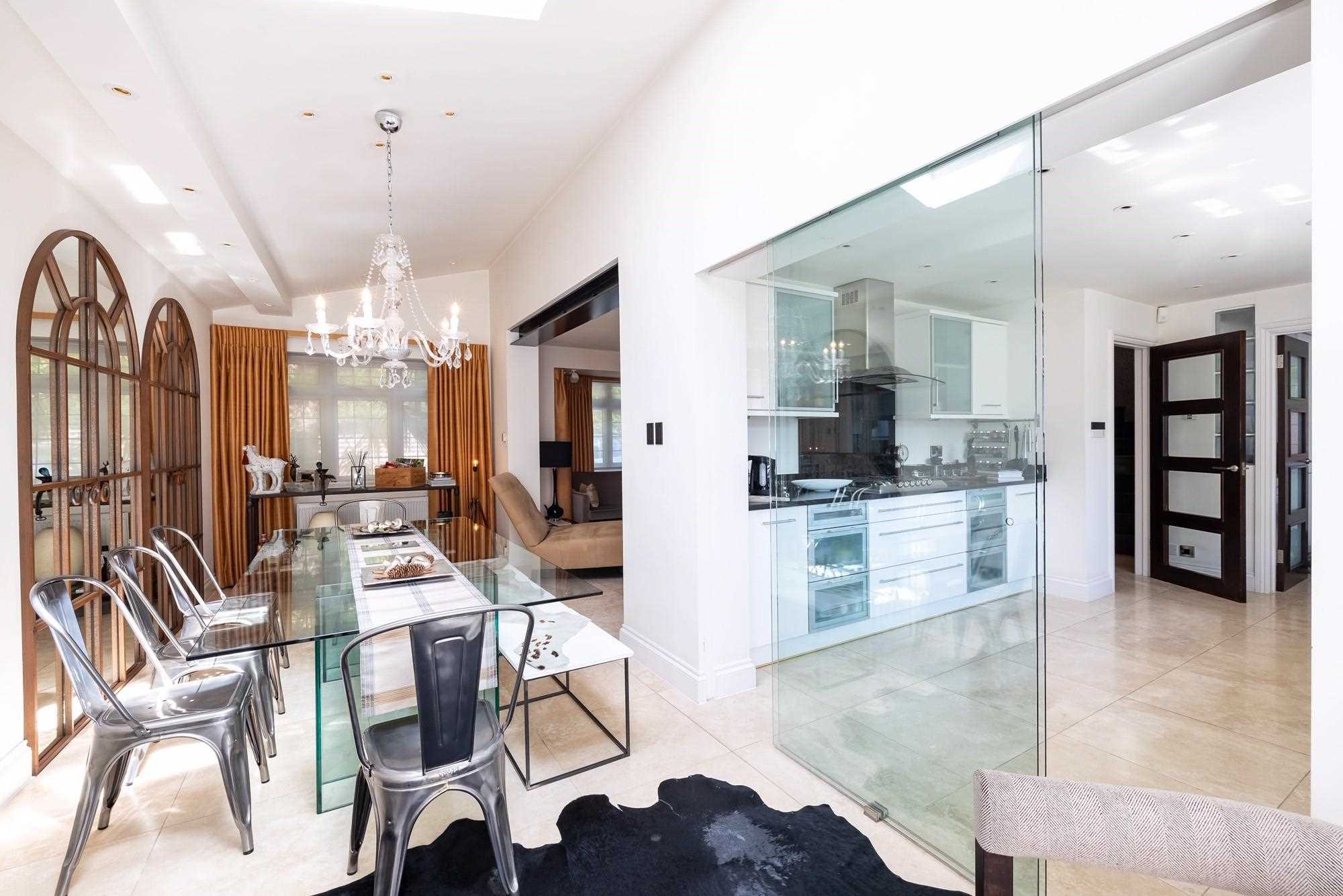 Acacia Close - Picture 6