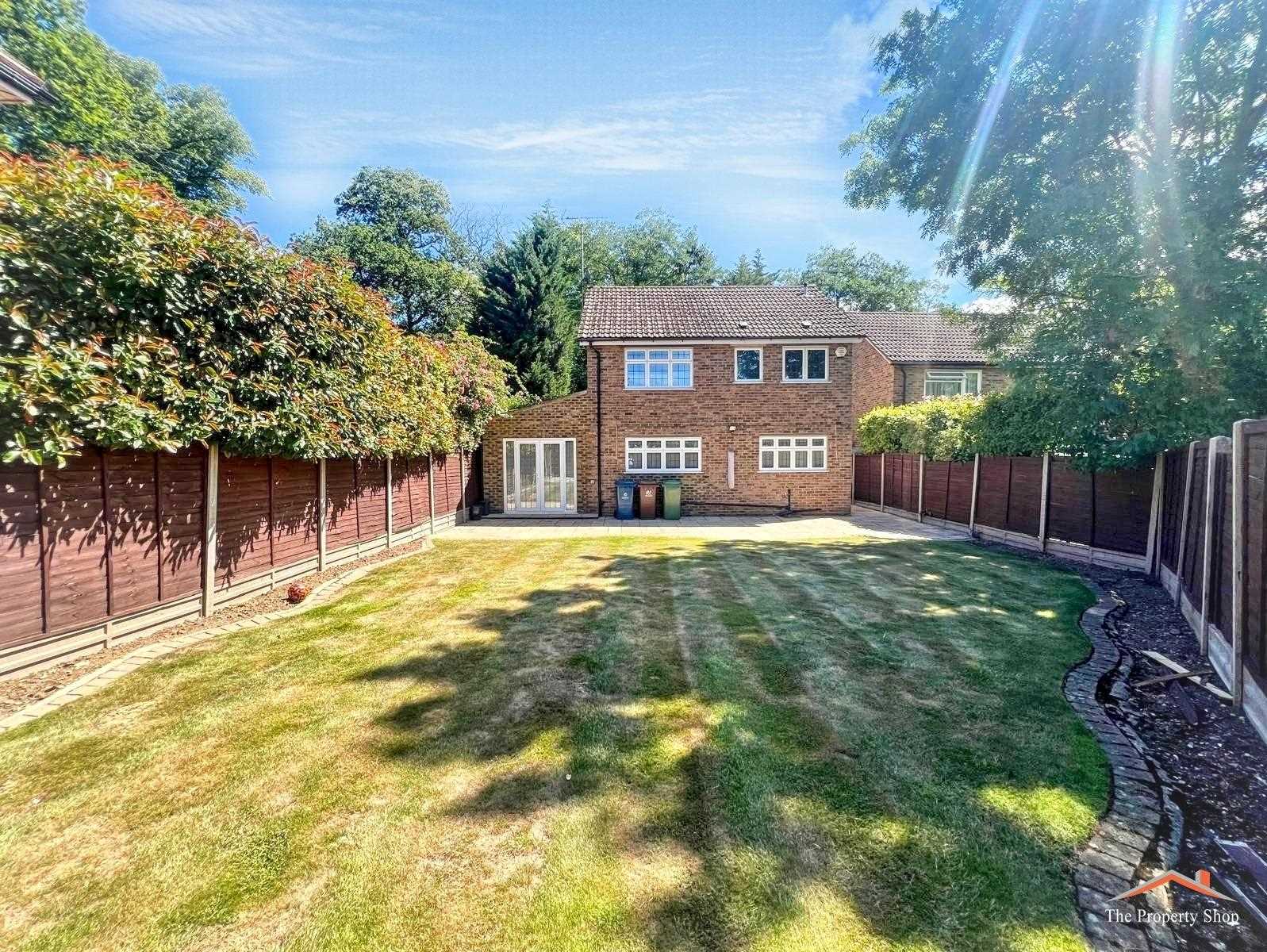 Acacia Close - Picture 17