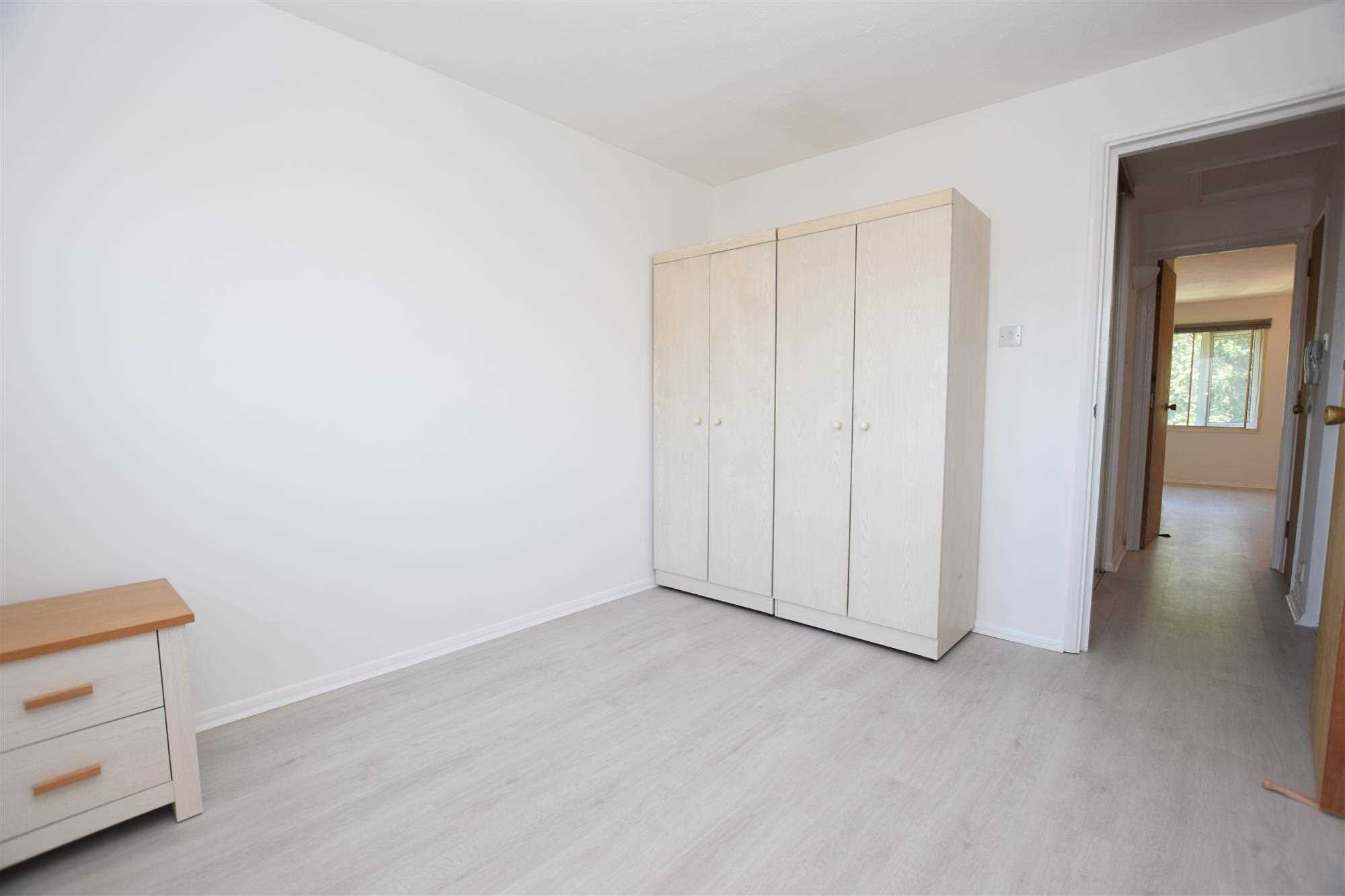 Crowshott Avenue - Picture 8