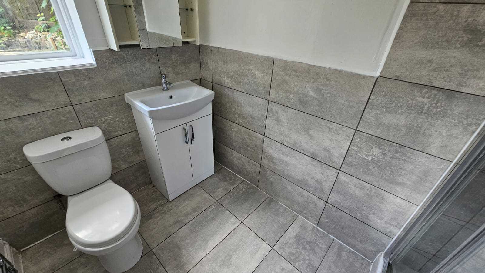 Newnham Close - Picture 4