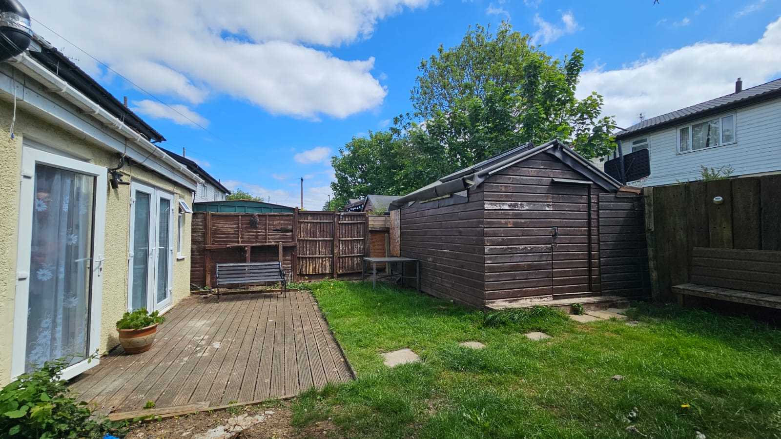 Newnham Close - Picture 11