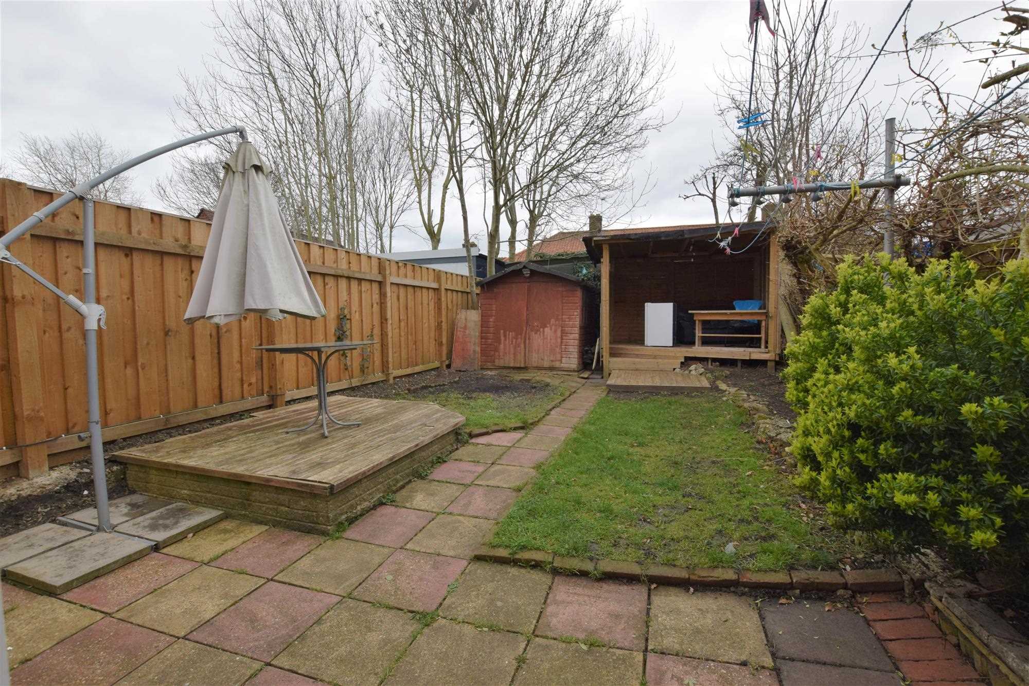 Deansbrook Road - Picture 2