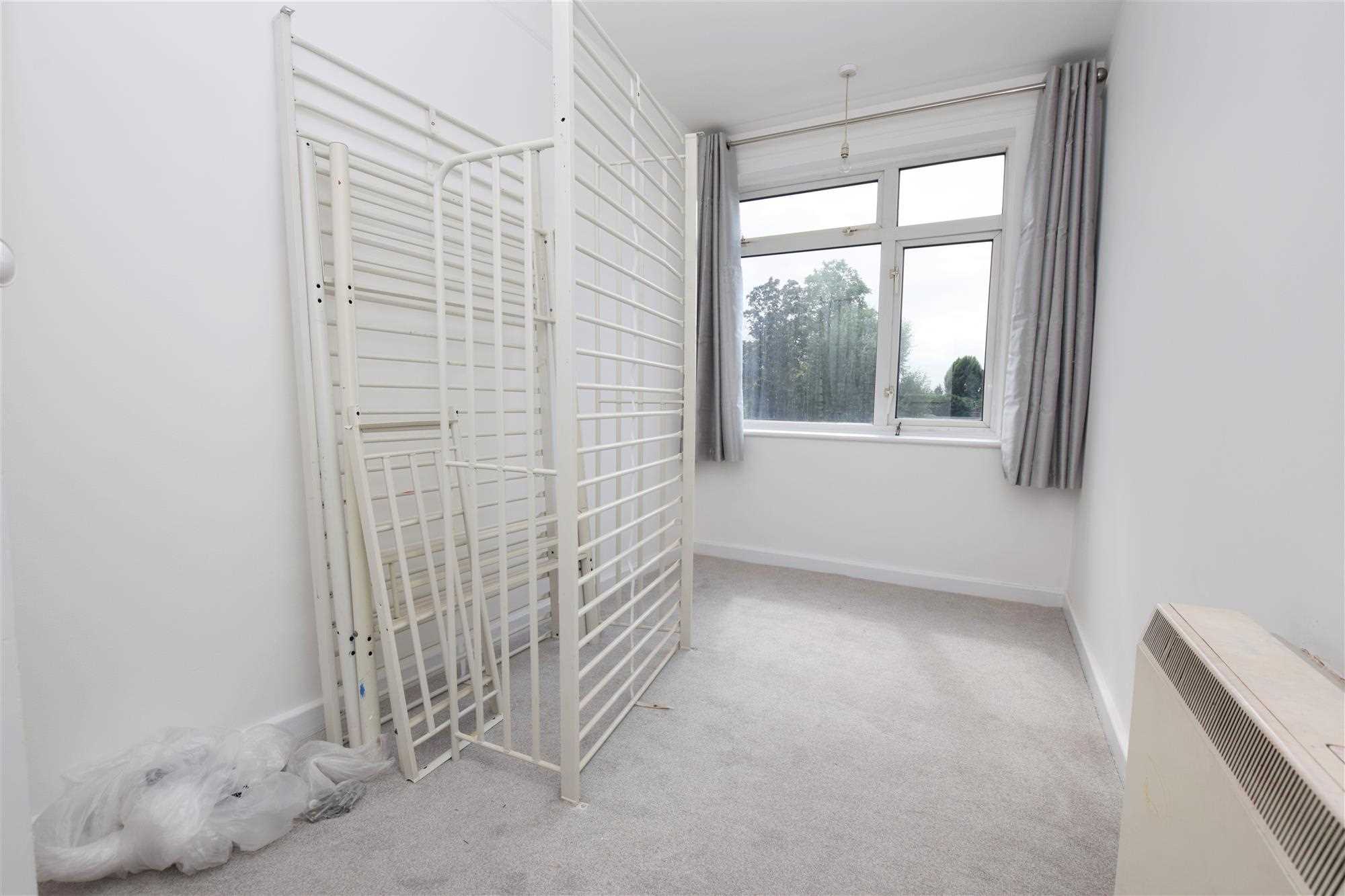Larkfield Avenue - Picture 5