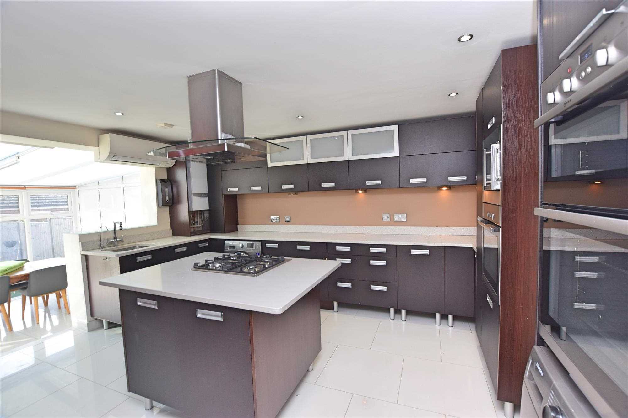 St. Andrews Drive - Picture 6