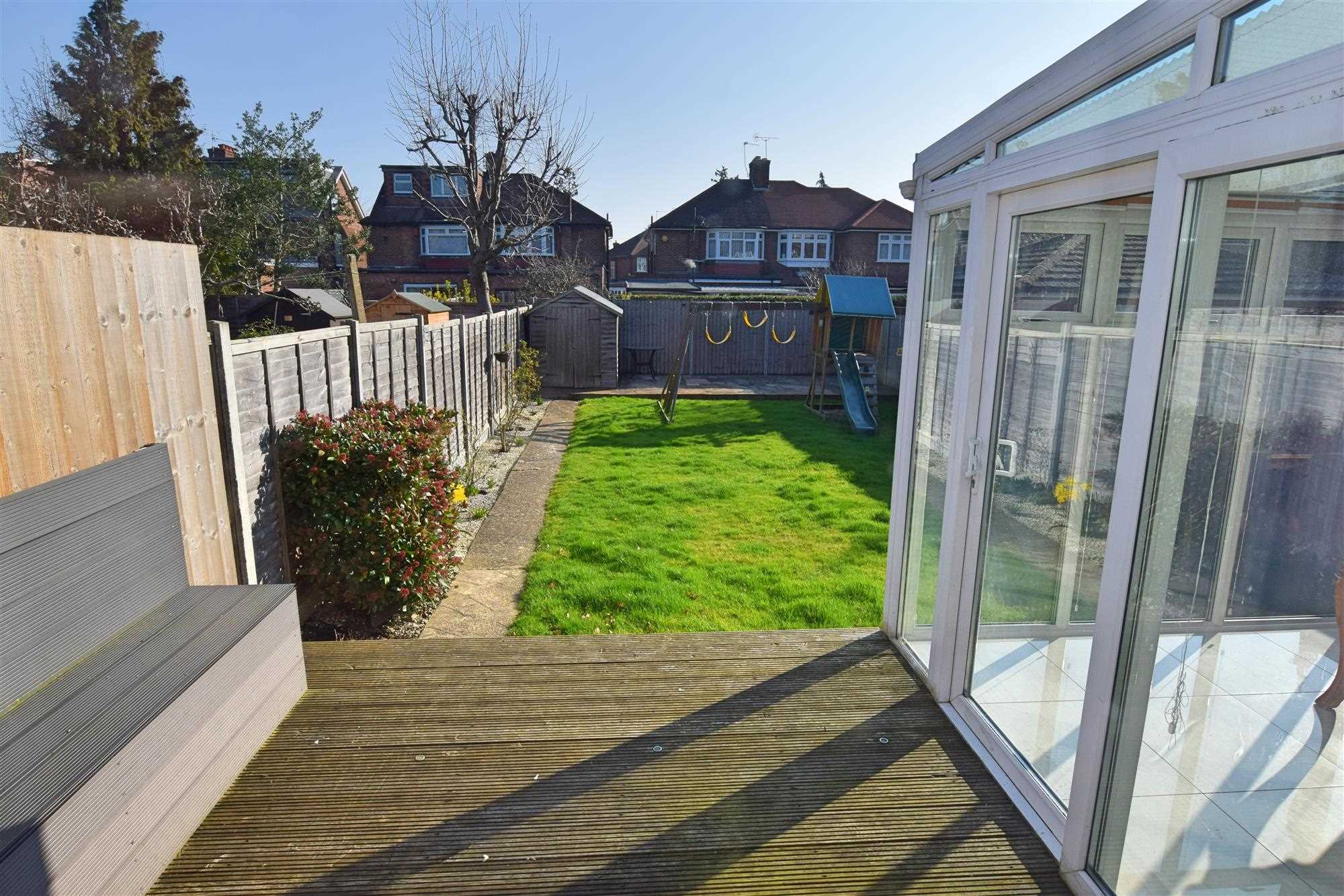 St. Andrews Drive - Picture 9