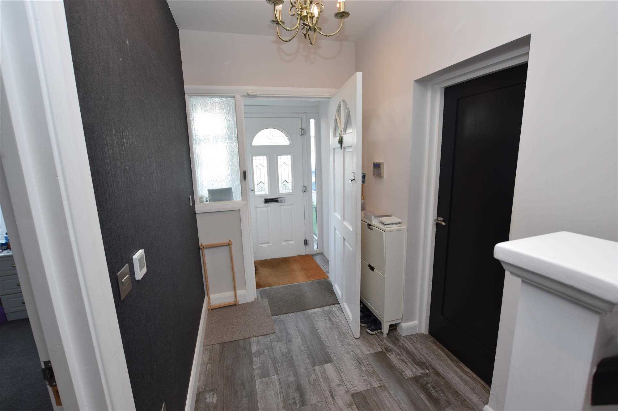 Uppingham Avenue - Picture 3