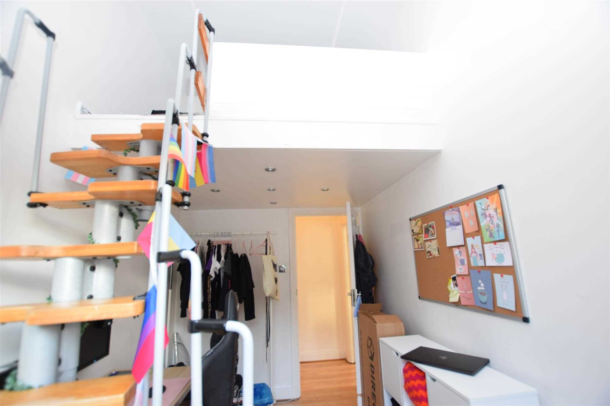 Stonegrove House - Picture 7