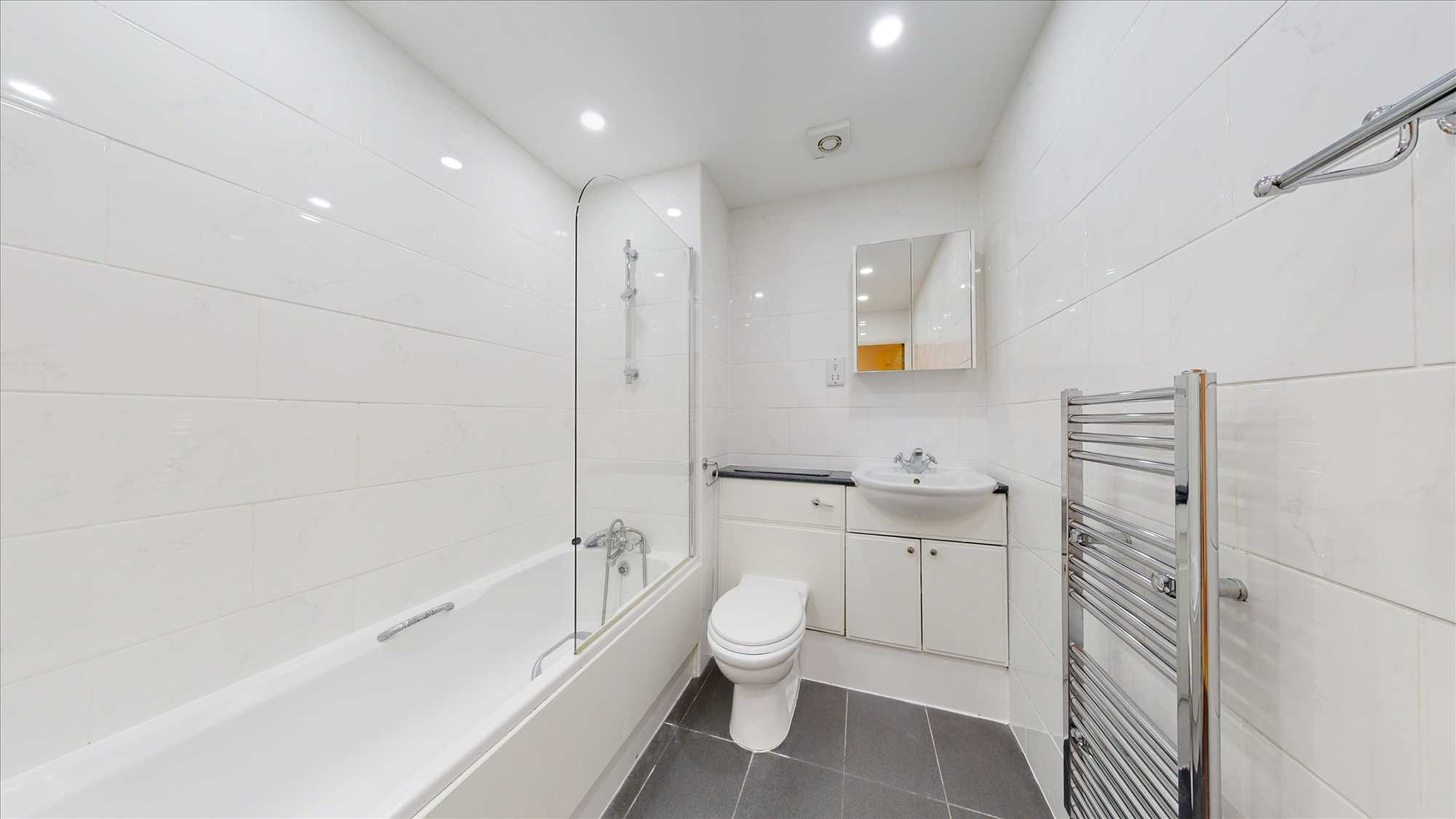 Redbourne Avenue - Picture 7