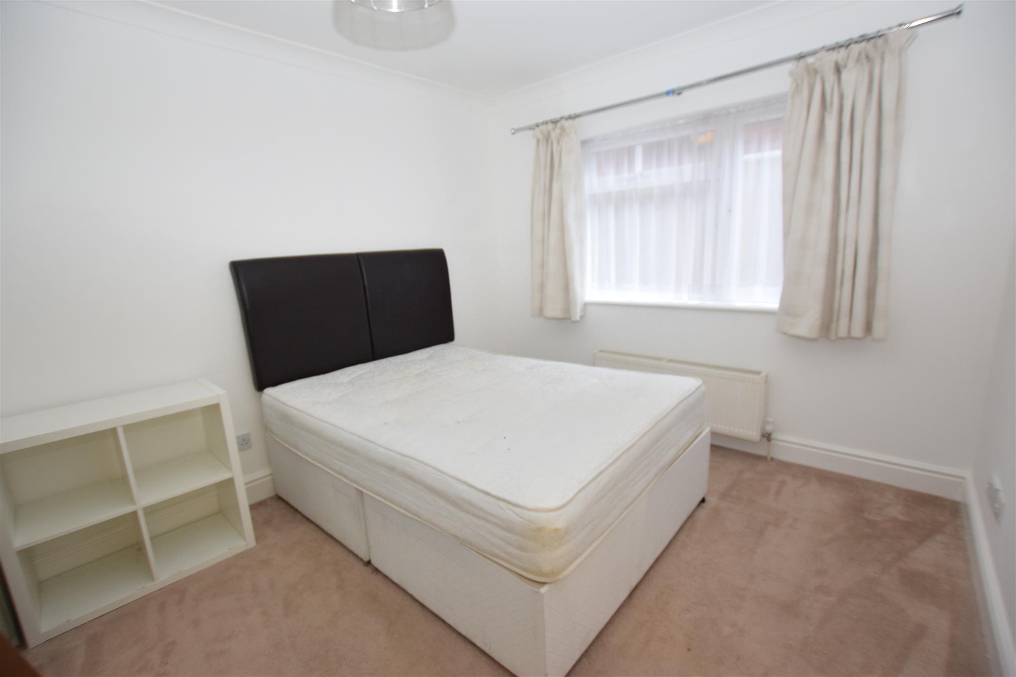 Whitchurch Lane - Picture 1