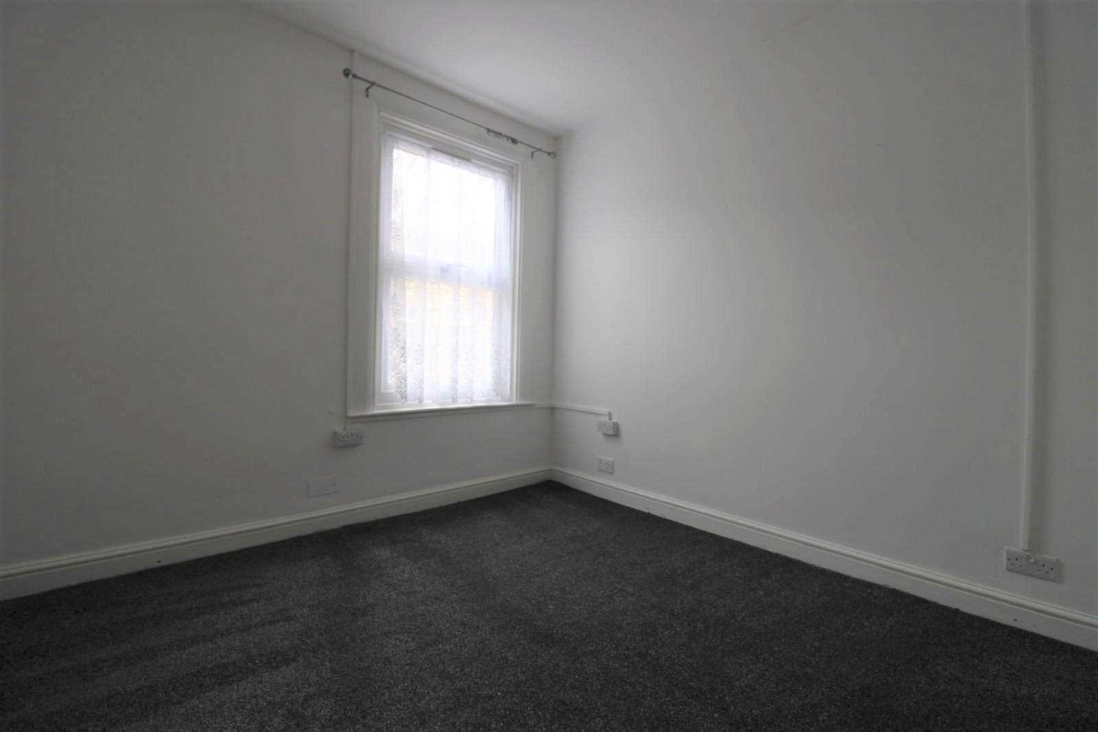 Hermitage Road - Picture 4
