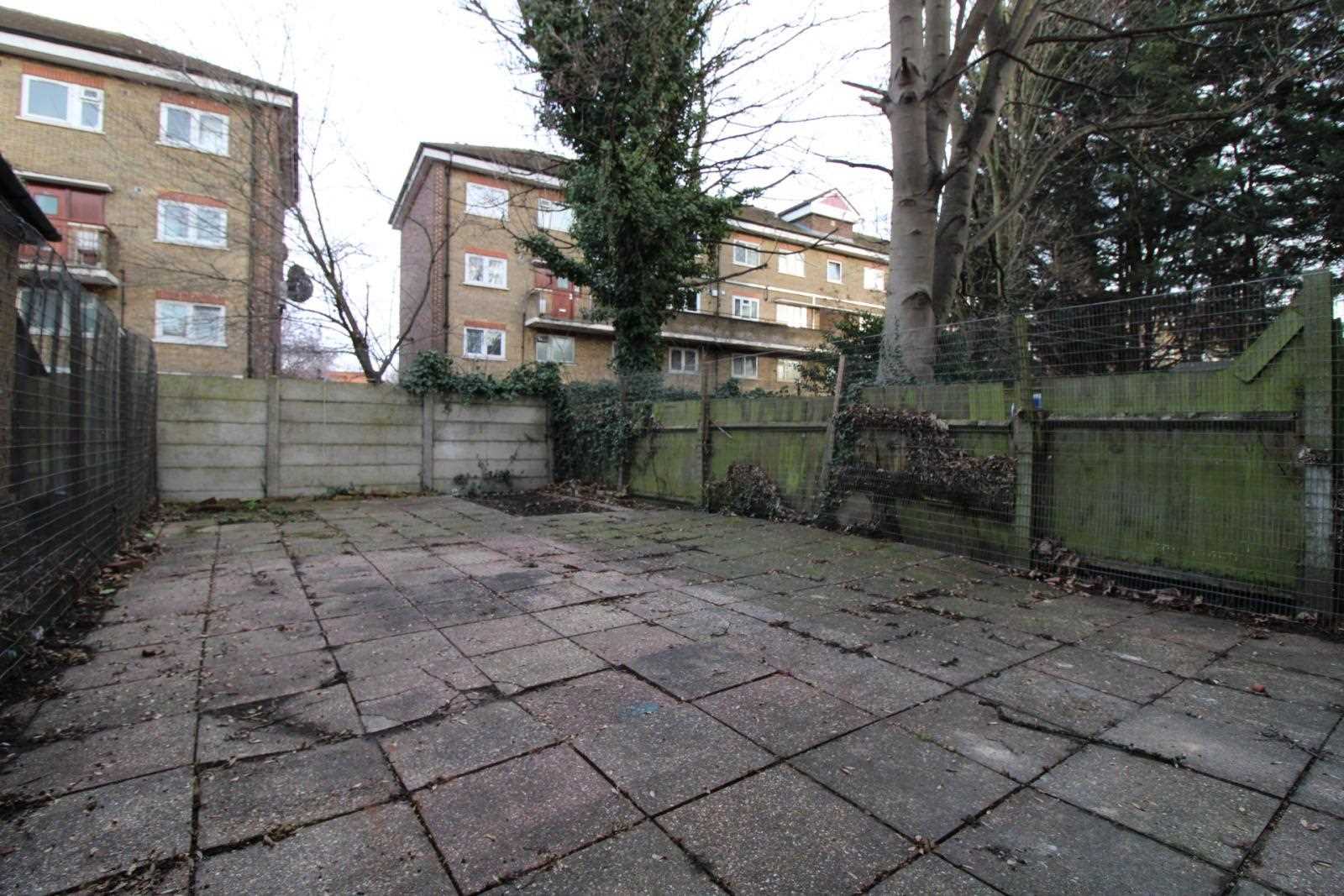 Hermitage Road - Picture 7