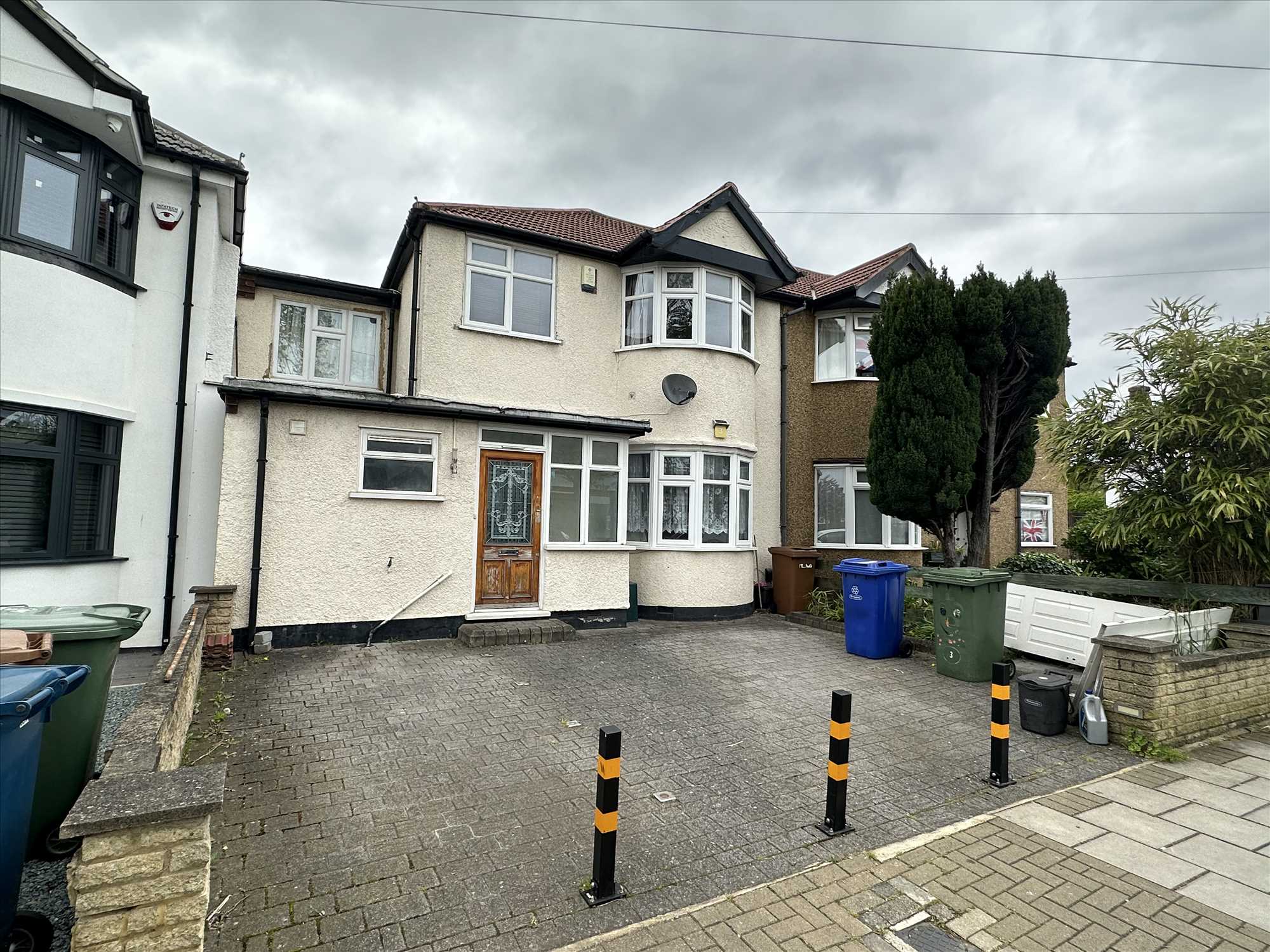 Clifton Avenue - Picture 1