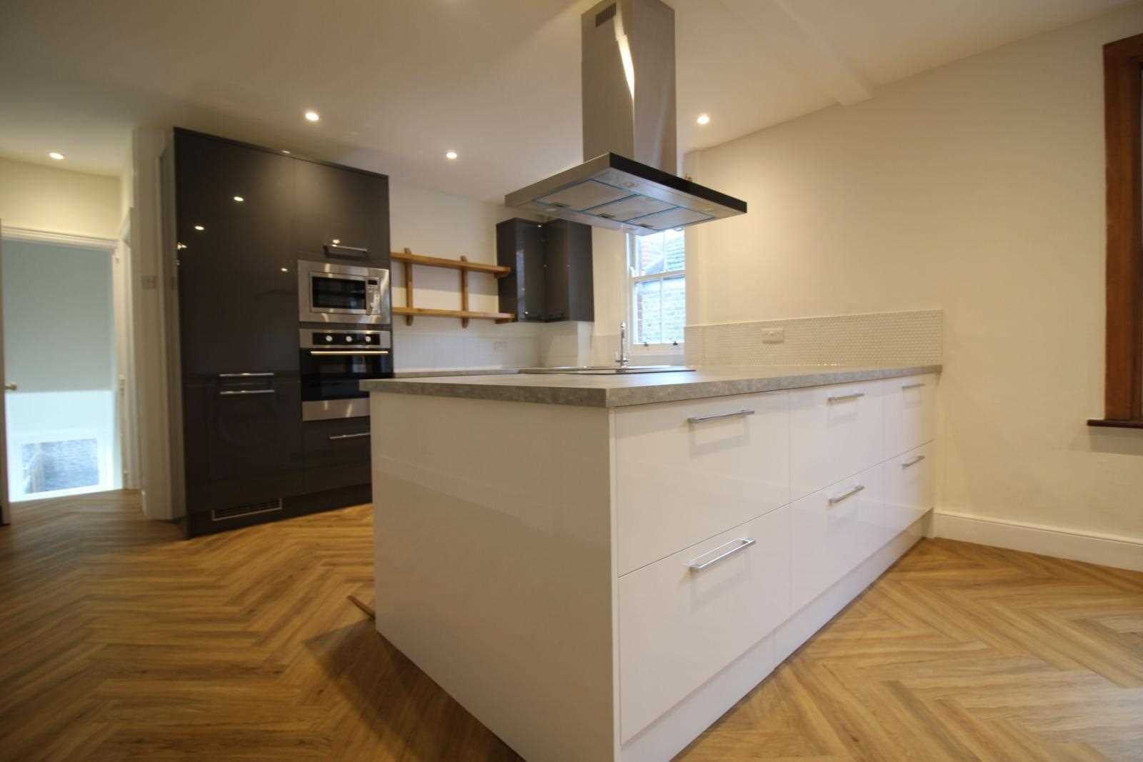 Trouville Road - Picture 4
