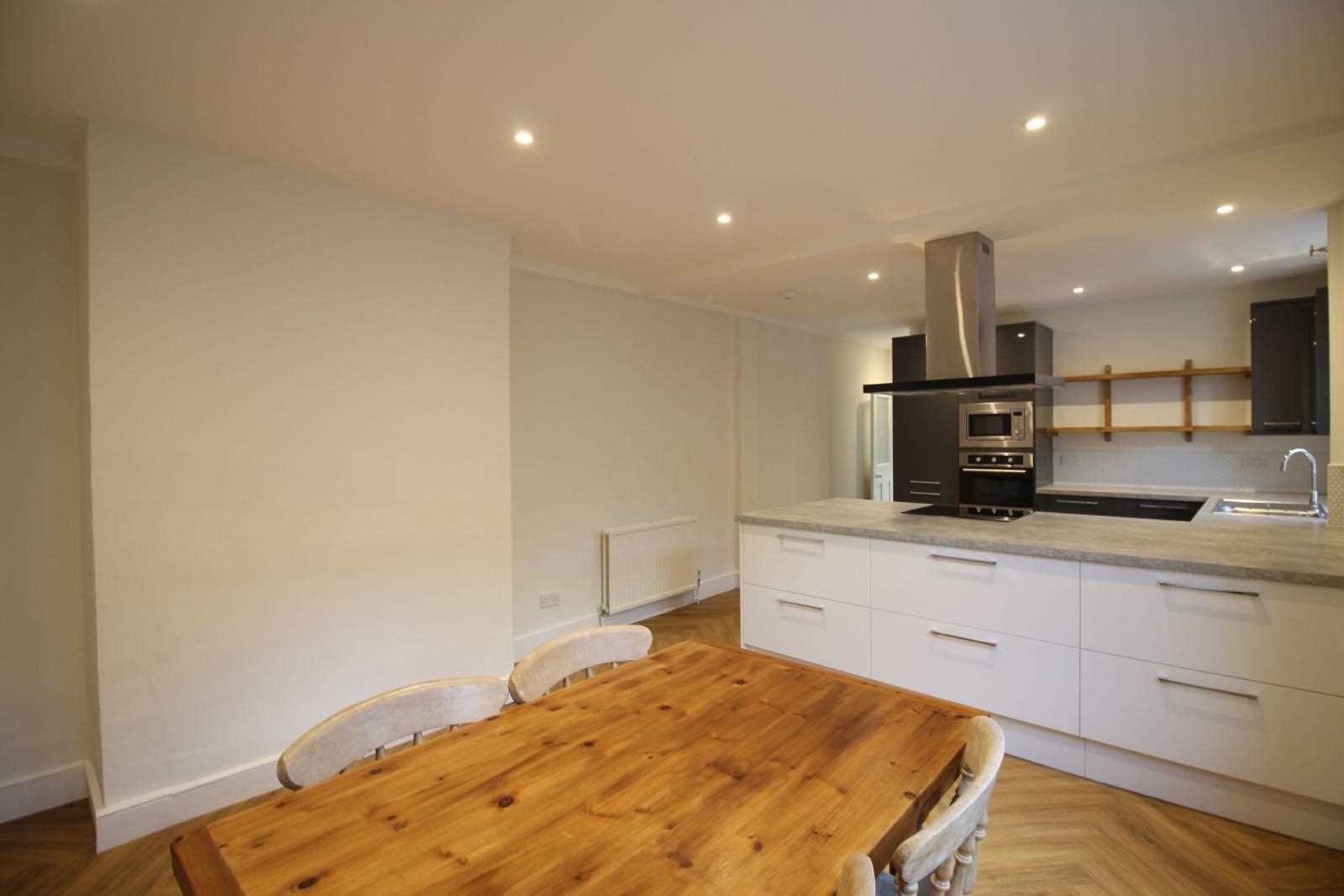 Trouville Road - Picture 5