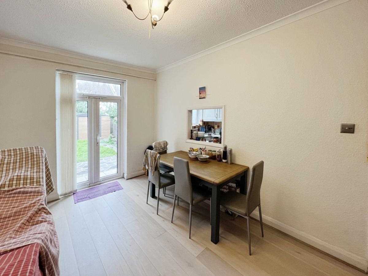 Colbeck Road - Picture 2