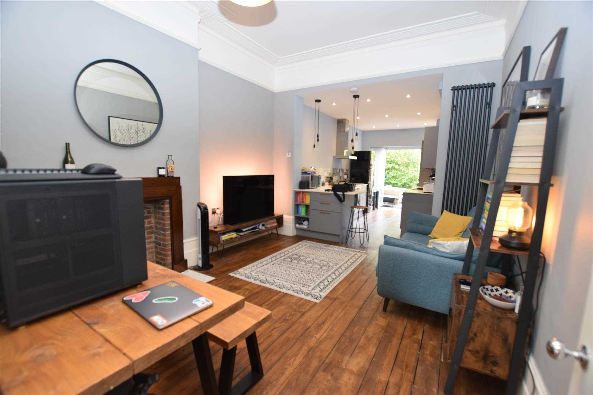 Redbourne Avenue - Picture 6