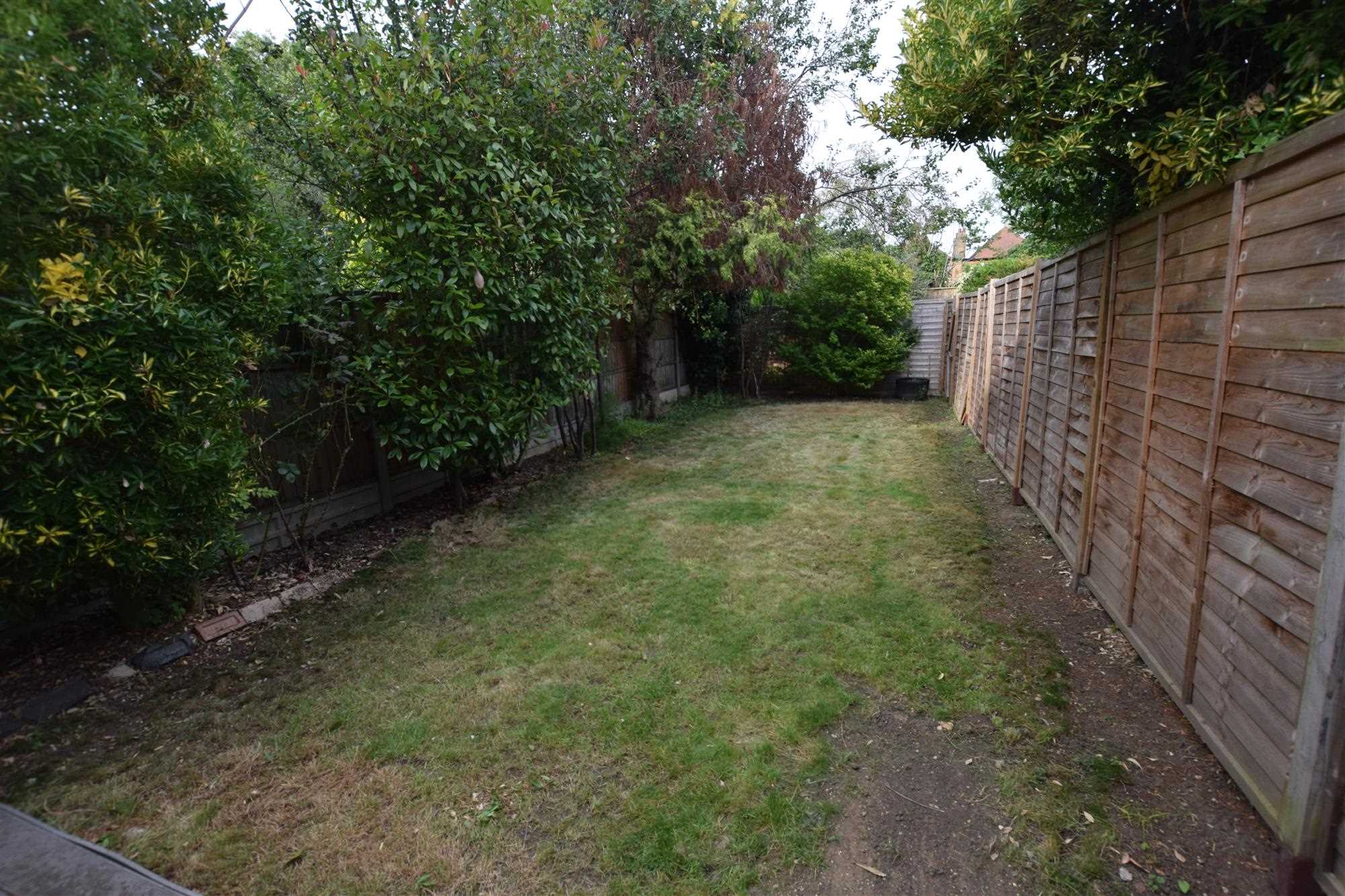 Redbourne Avenue - Picture 9