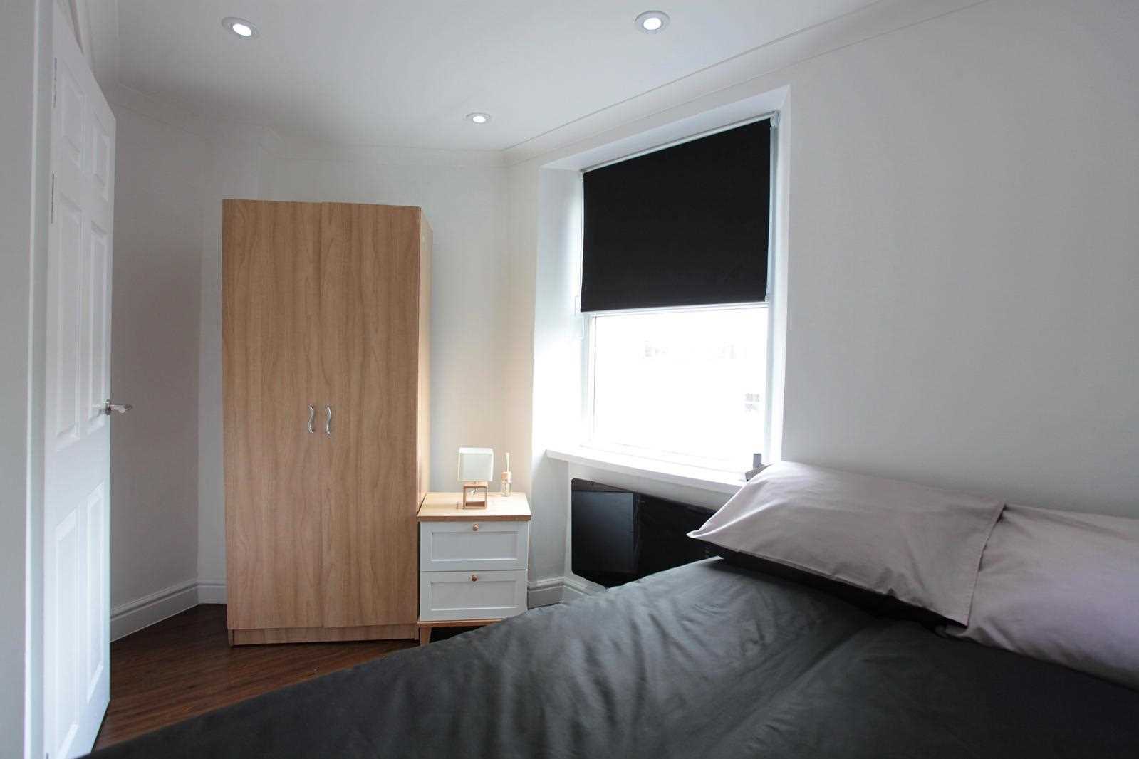 Harrow Road - Picture 8