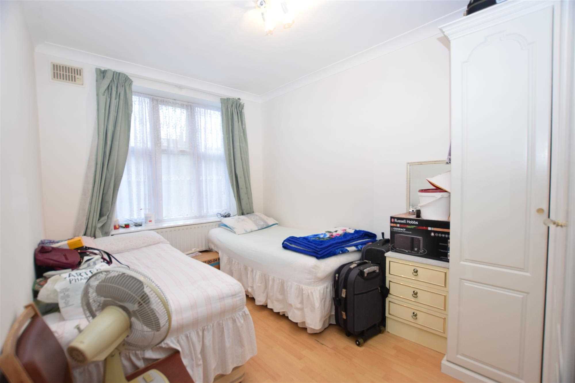 St. Margaret Road - Picture 4