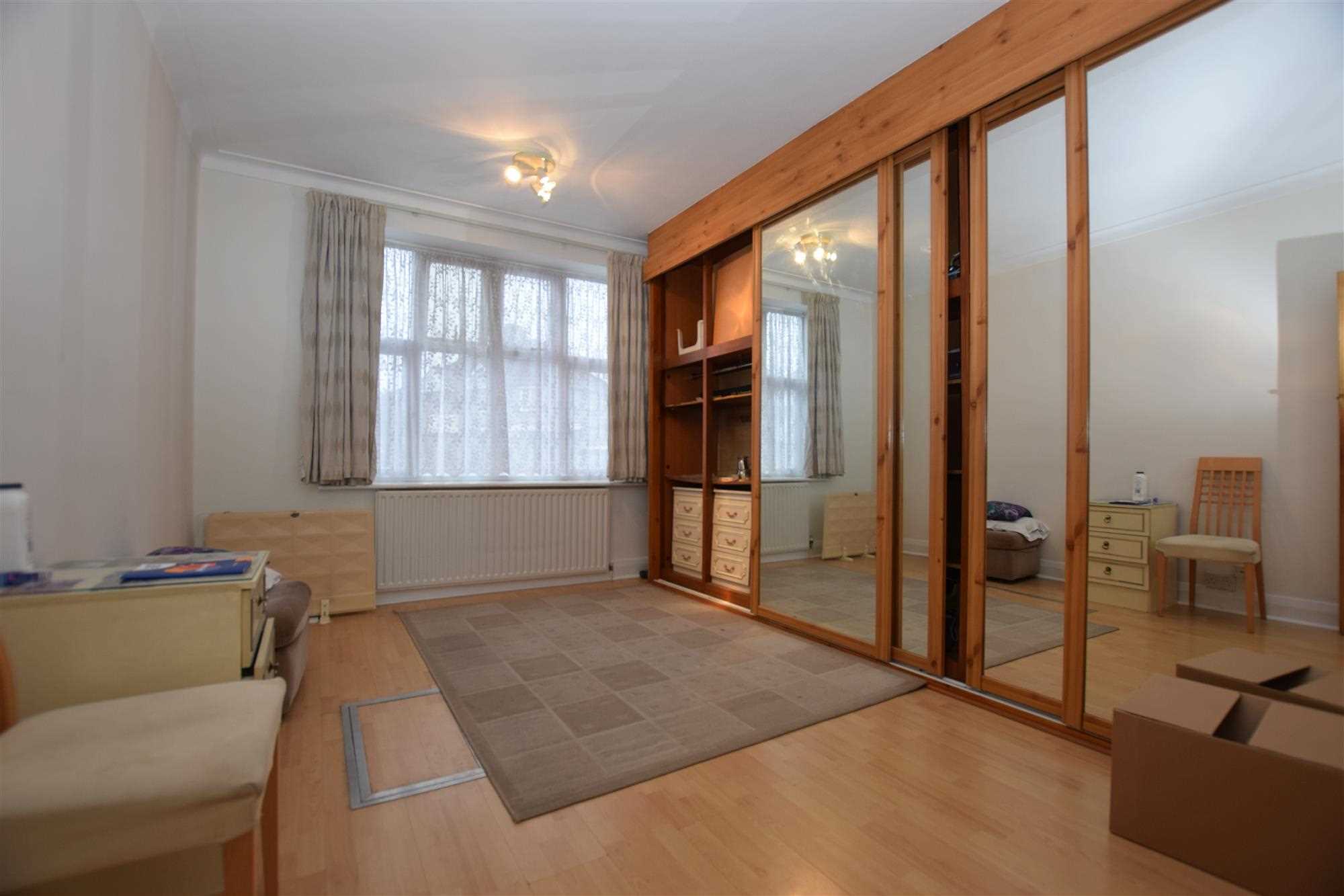 St. Margaret Road - Picture 5