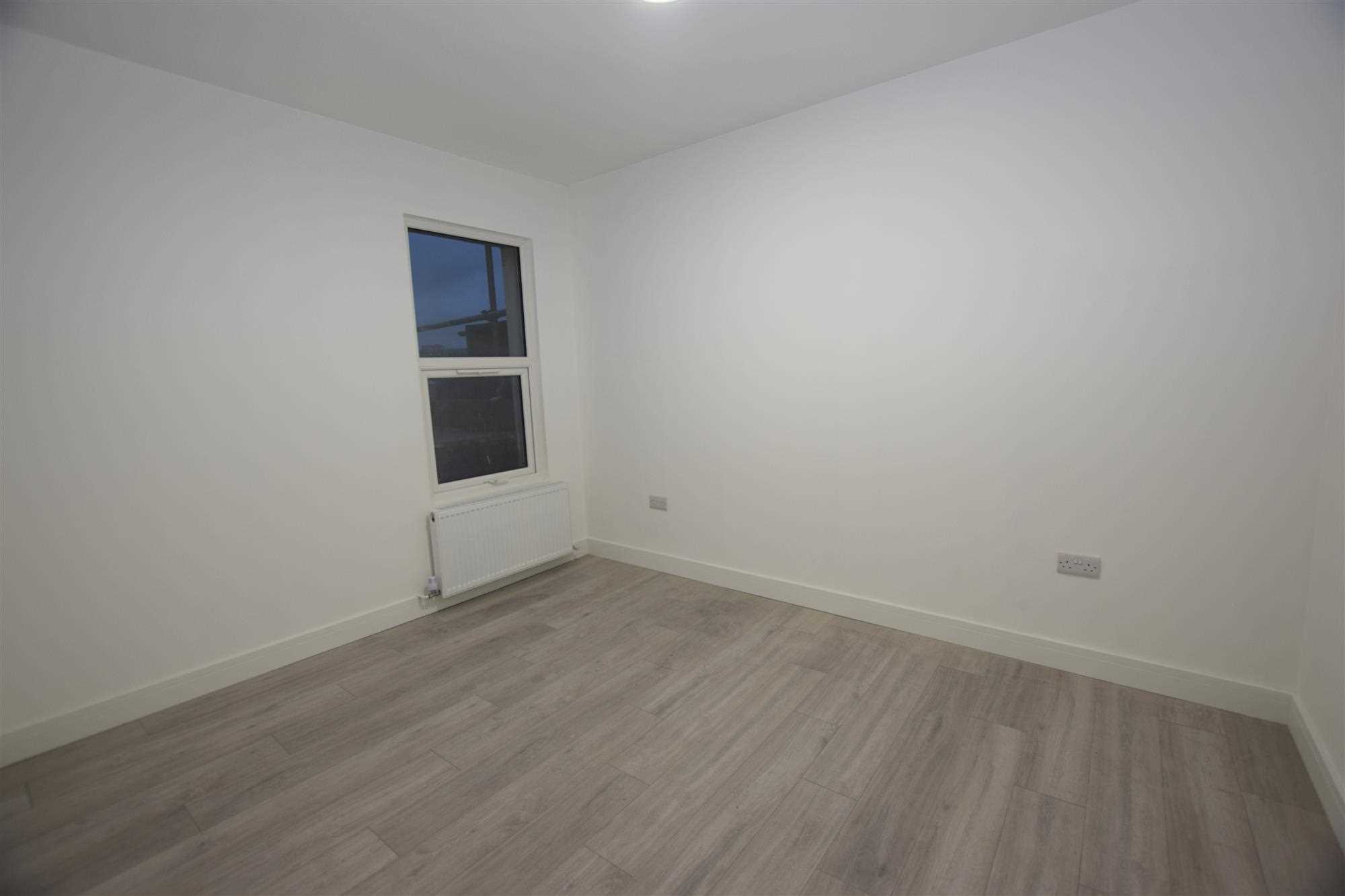 Palmerston Road - Picture 4