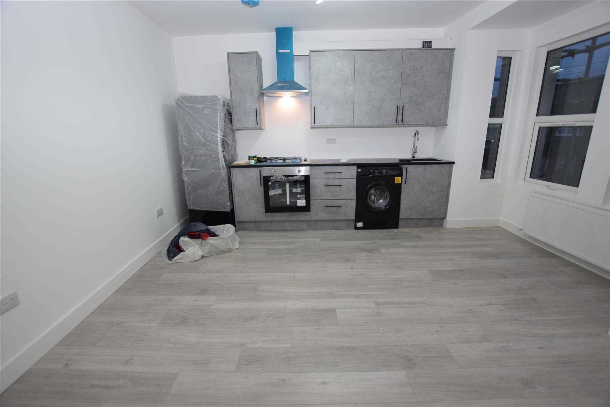 Palmerston Road - Picture 7