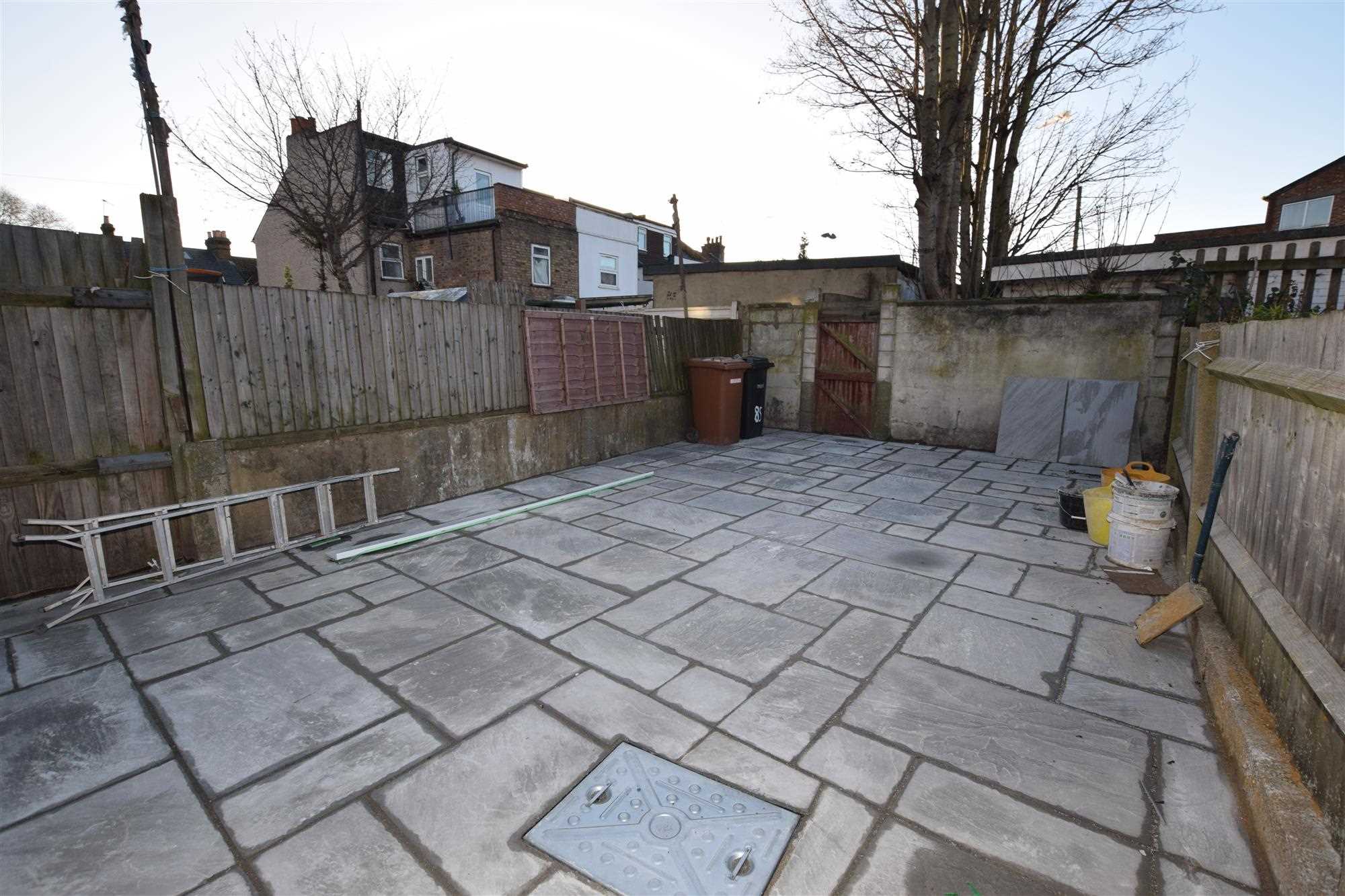 Palmerston Road - Picture 6