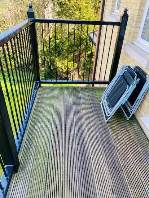 Fuller Close - Picture 8