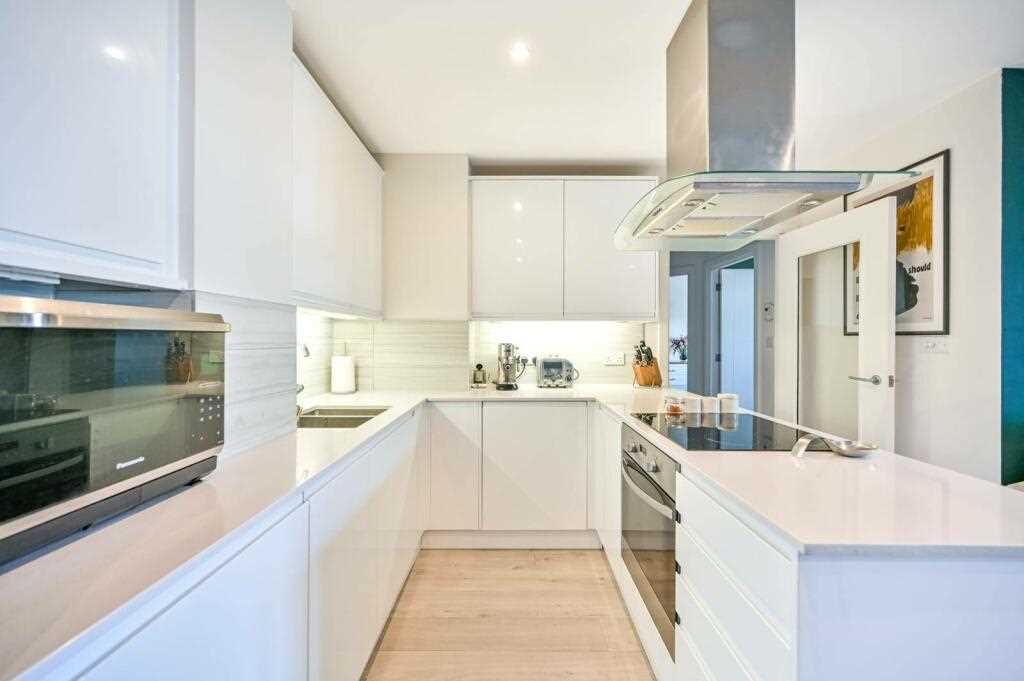 Grove House - Picture 5