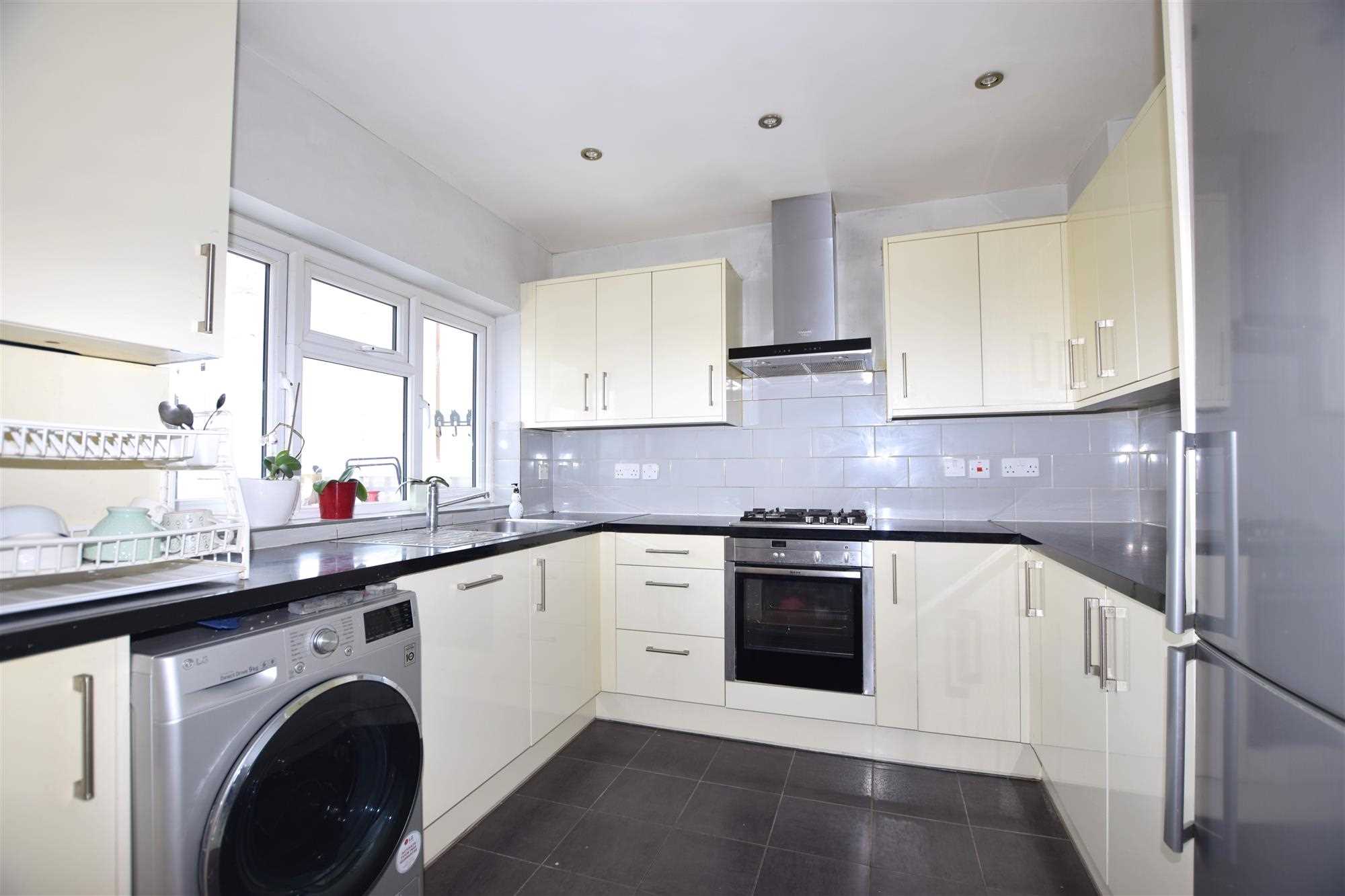 Banstock Road - Picture 2