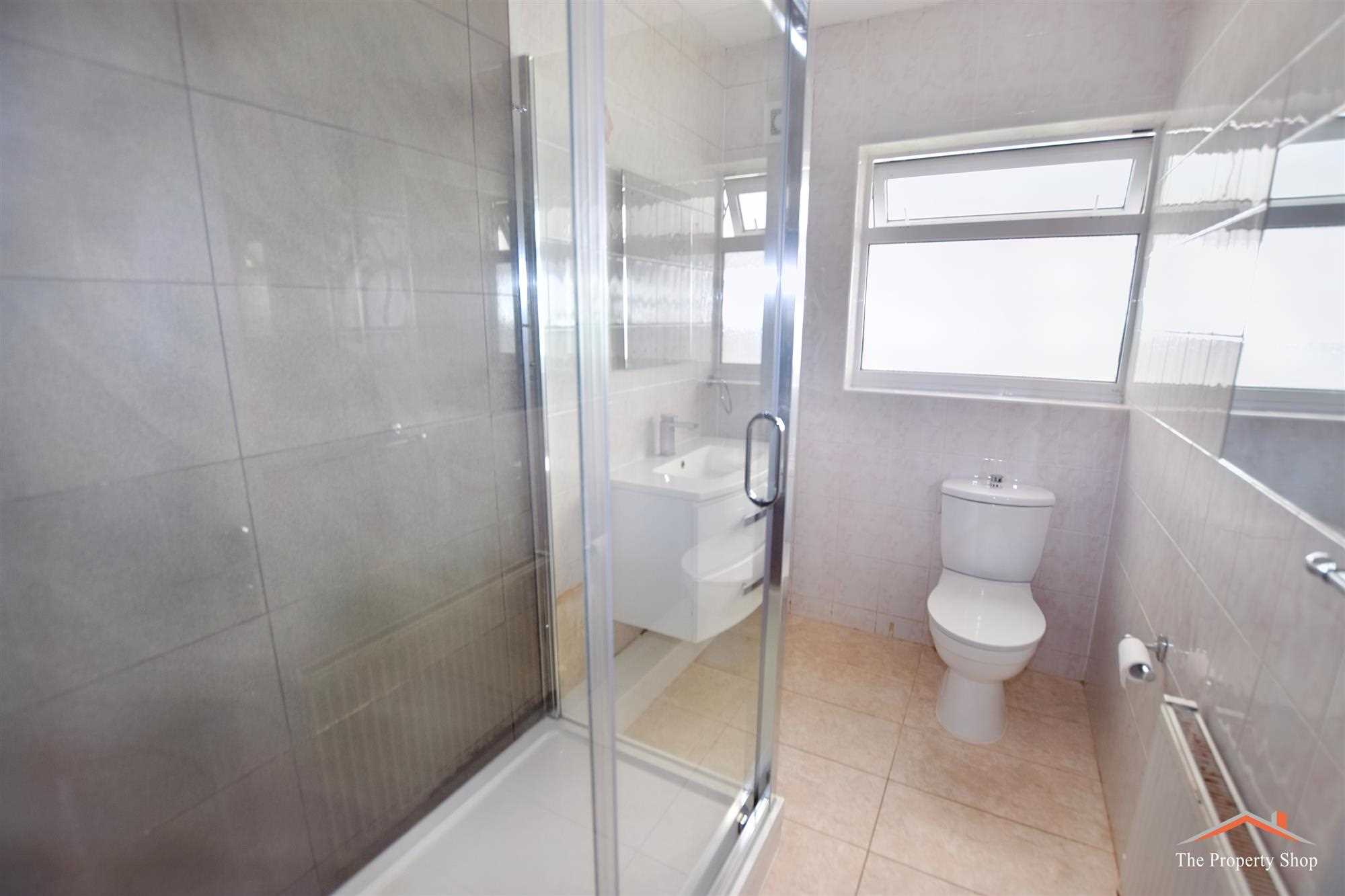 Woodhill Crescent - Picture 16