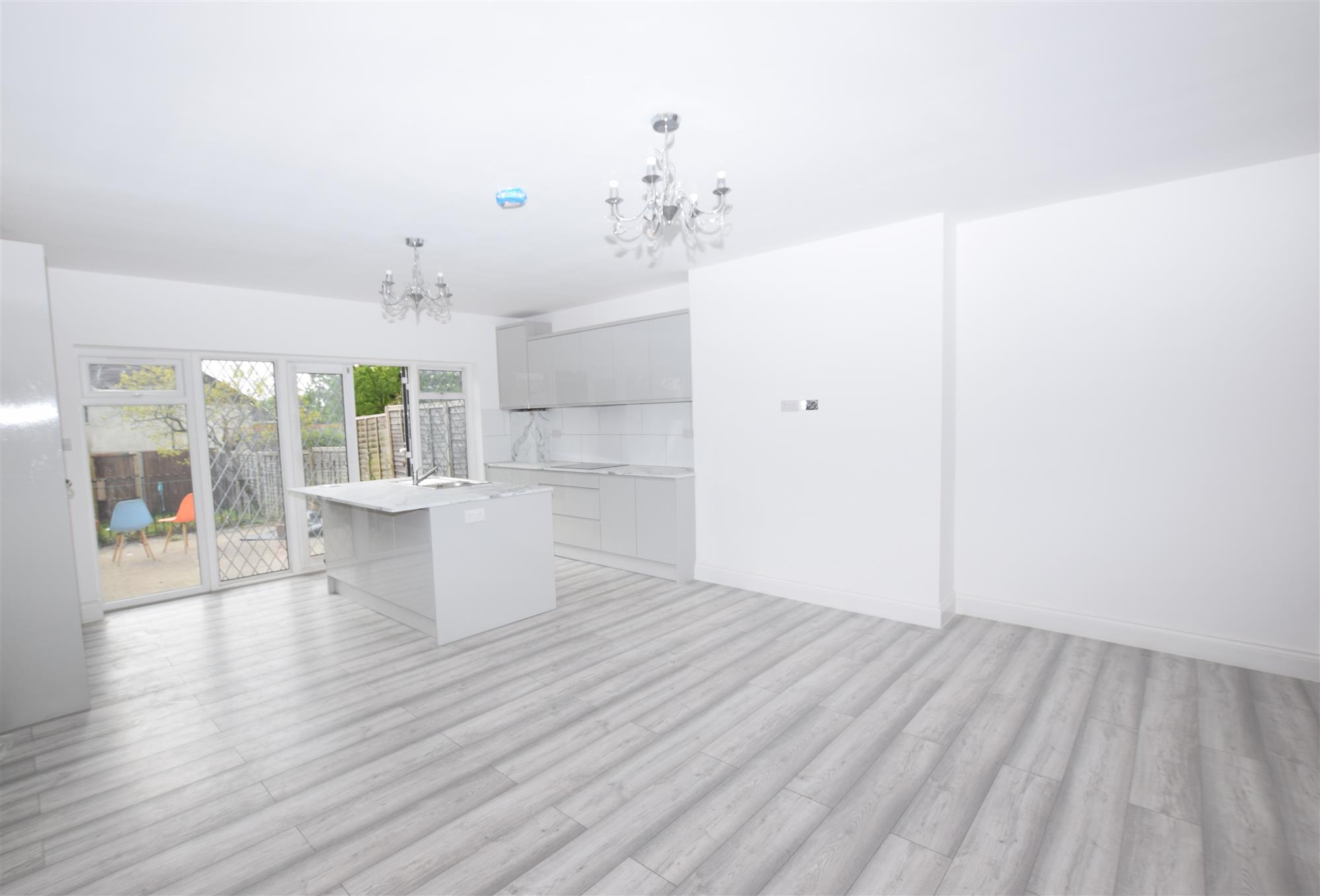 Whitchurch Lane - Picture 1