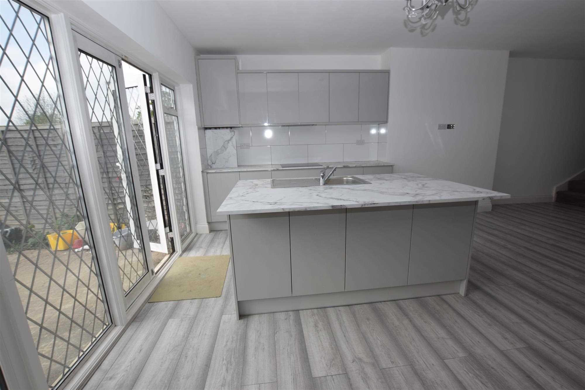 Whitchurch Lane - Picture 3