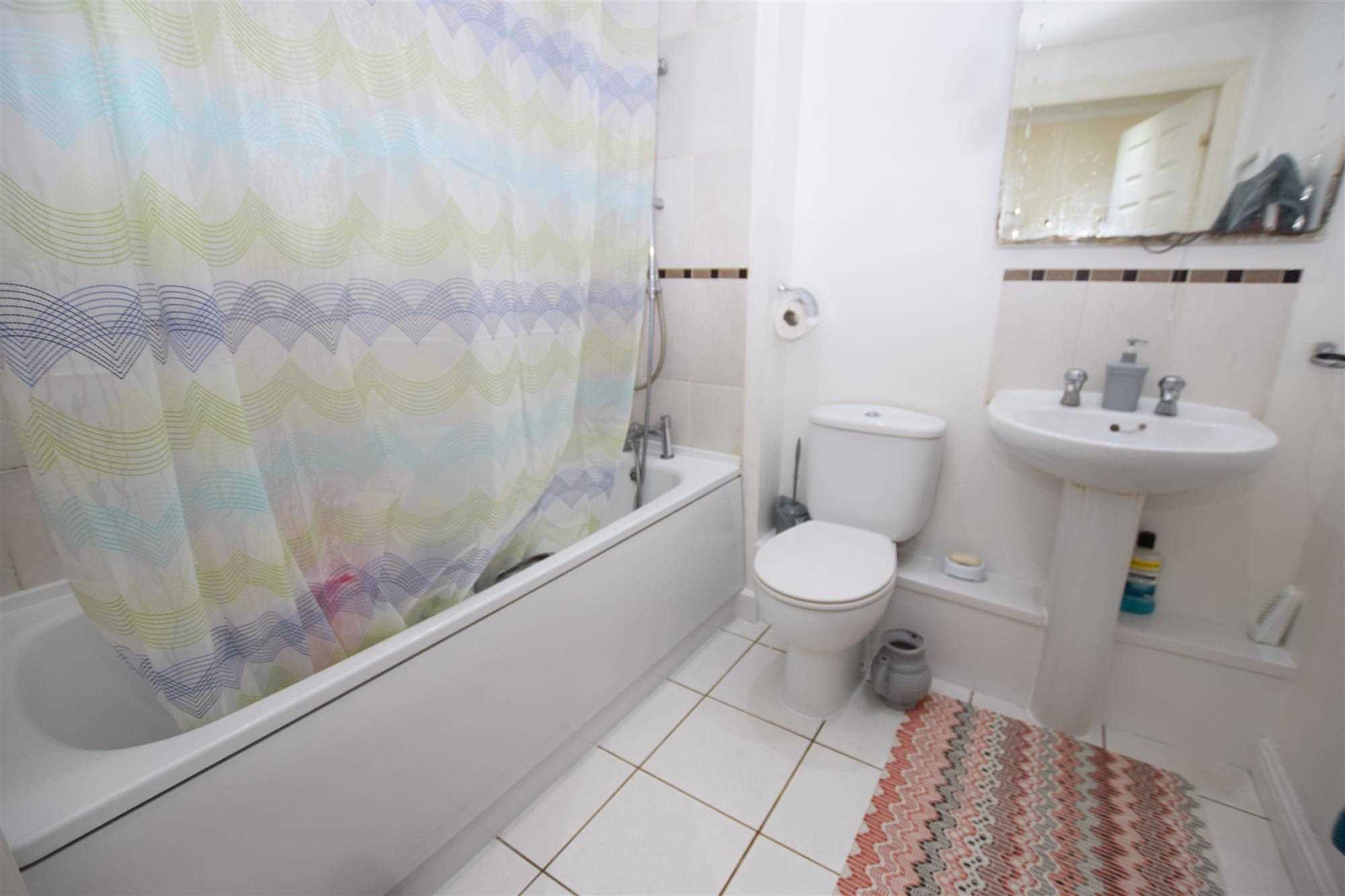 Larkfield Avenue - Picture 6