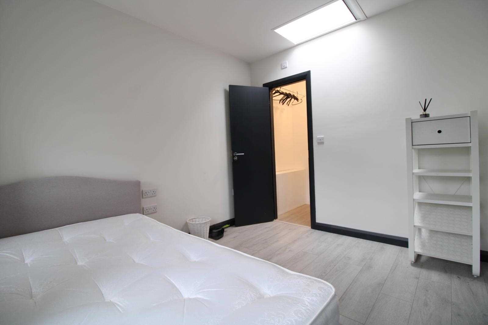 Eliza Mews - Picture 5