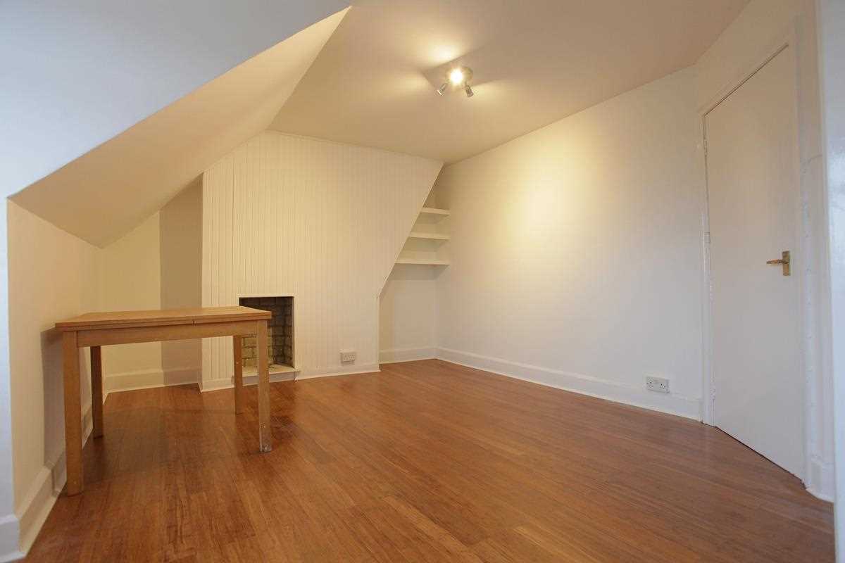 Killieser Avenue - Picture 2
