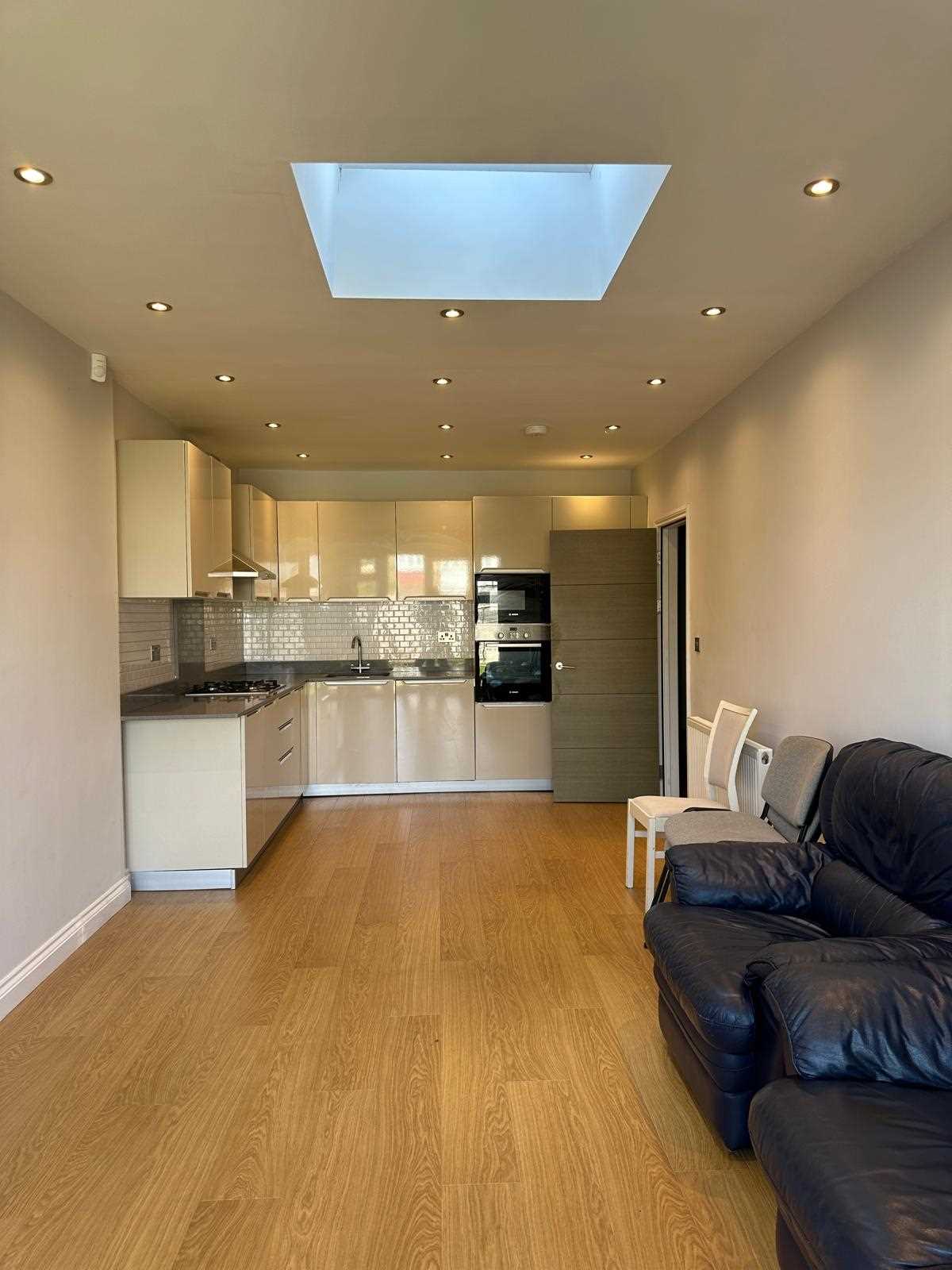 Larkfield Avenue - Picture 2