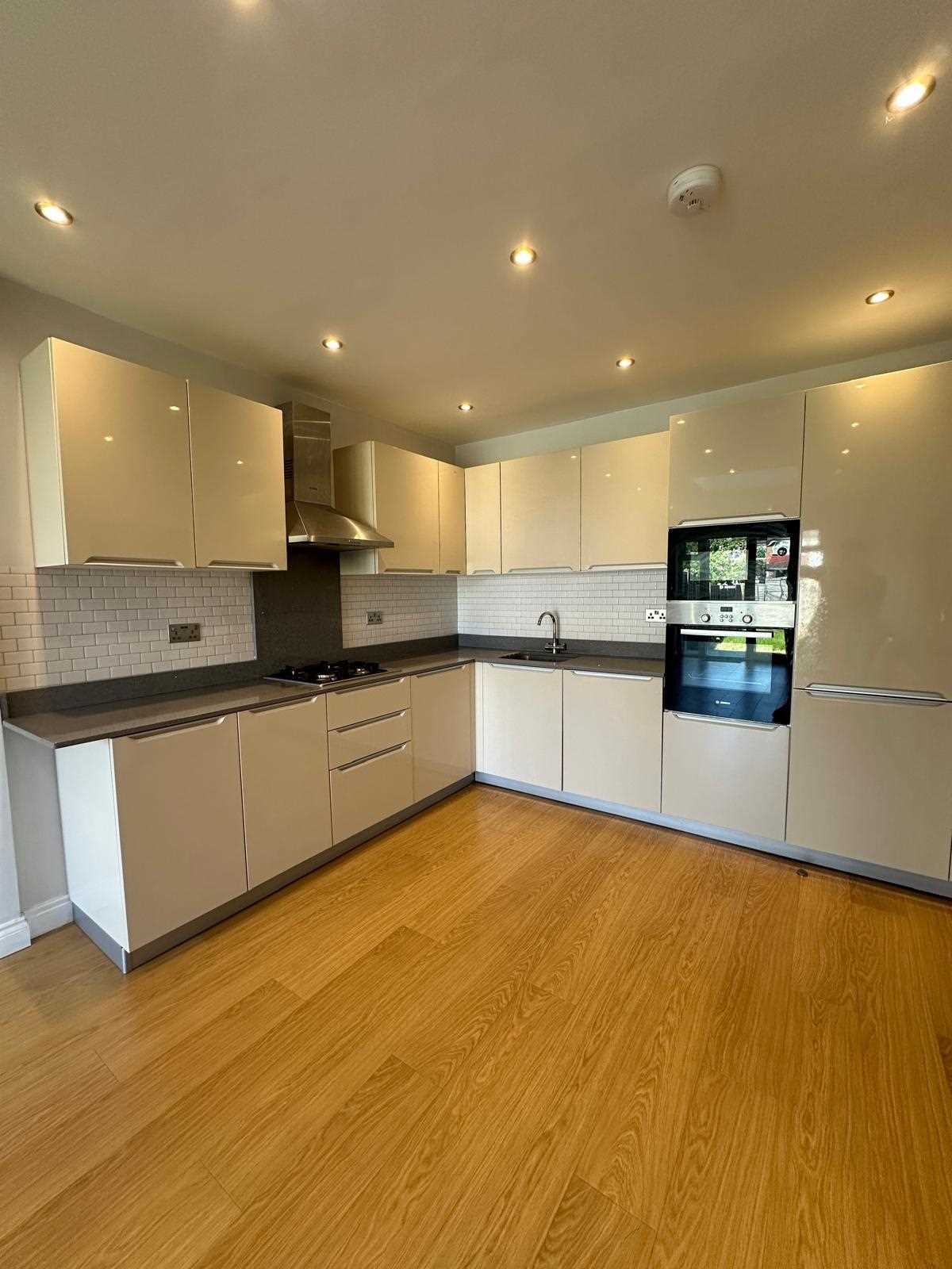 Camplin Road - Picture 3