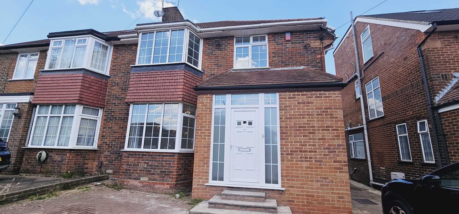 Broadhurst Avenue - Picture 1